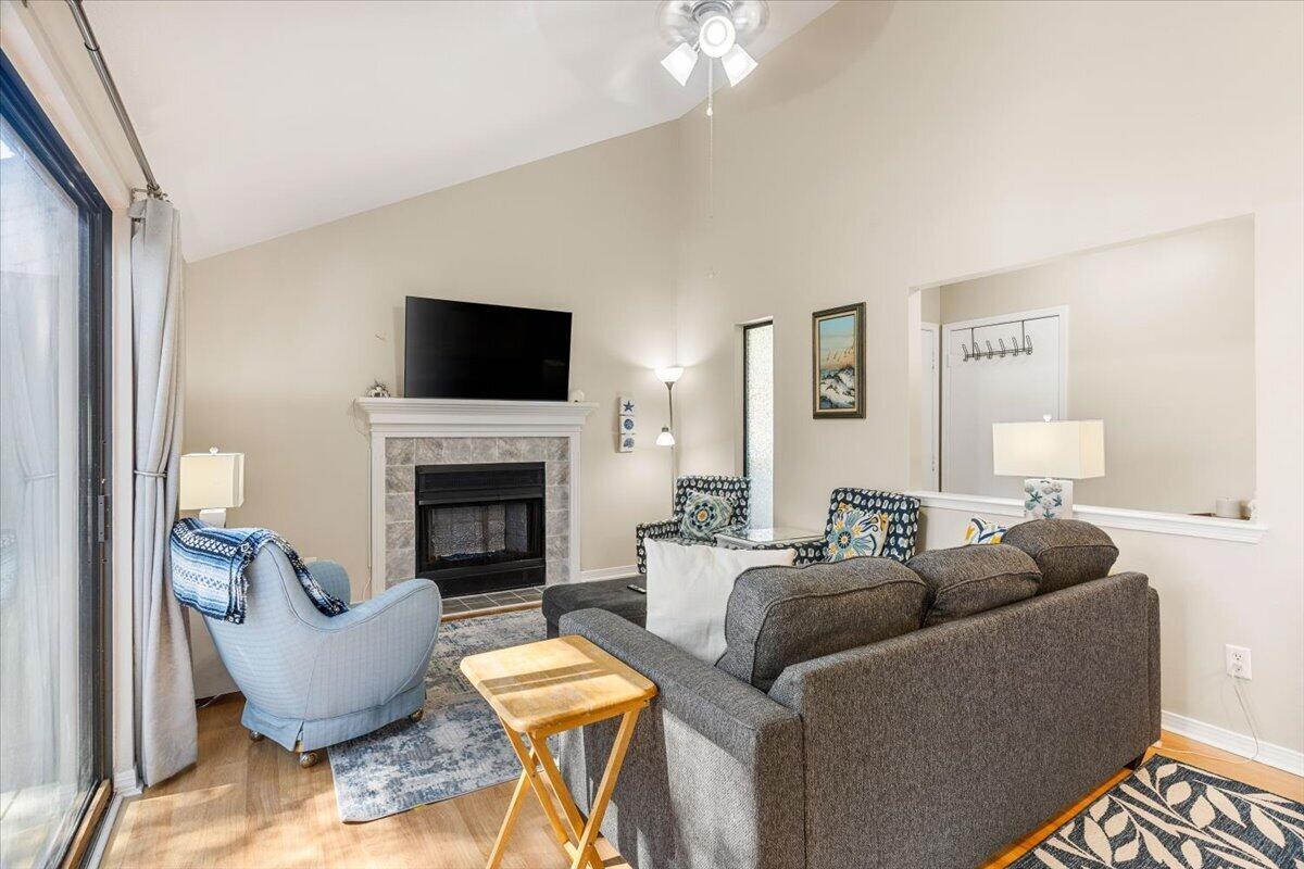124 SE Elm Avenue Unit 3G