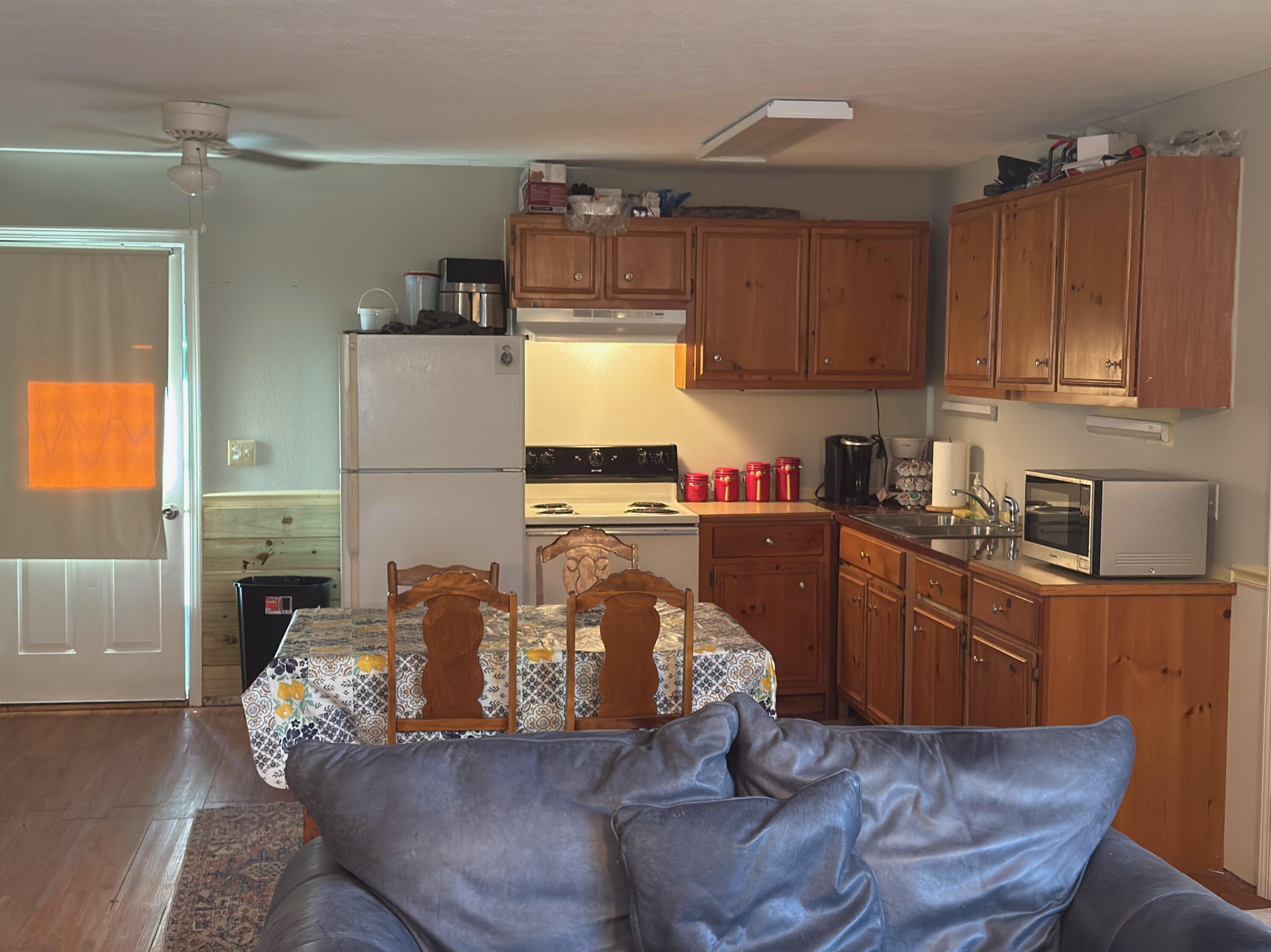 NO RECORDED SUBDIVISION - Residential