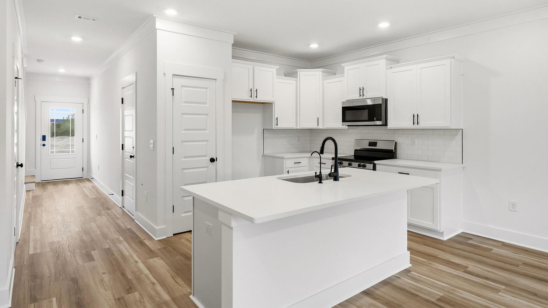 108 Bismark Boulevard 33