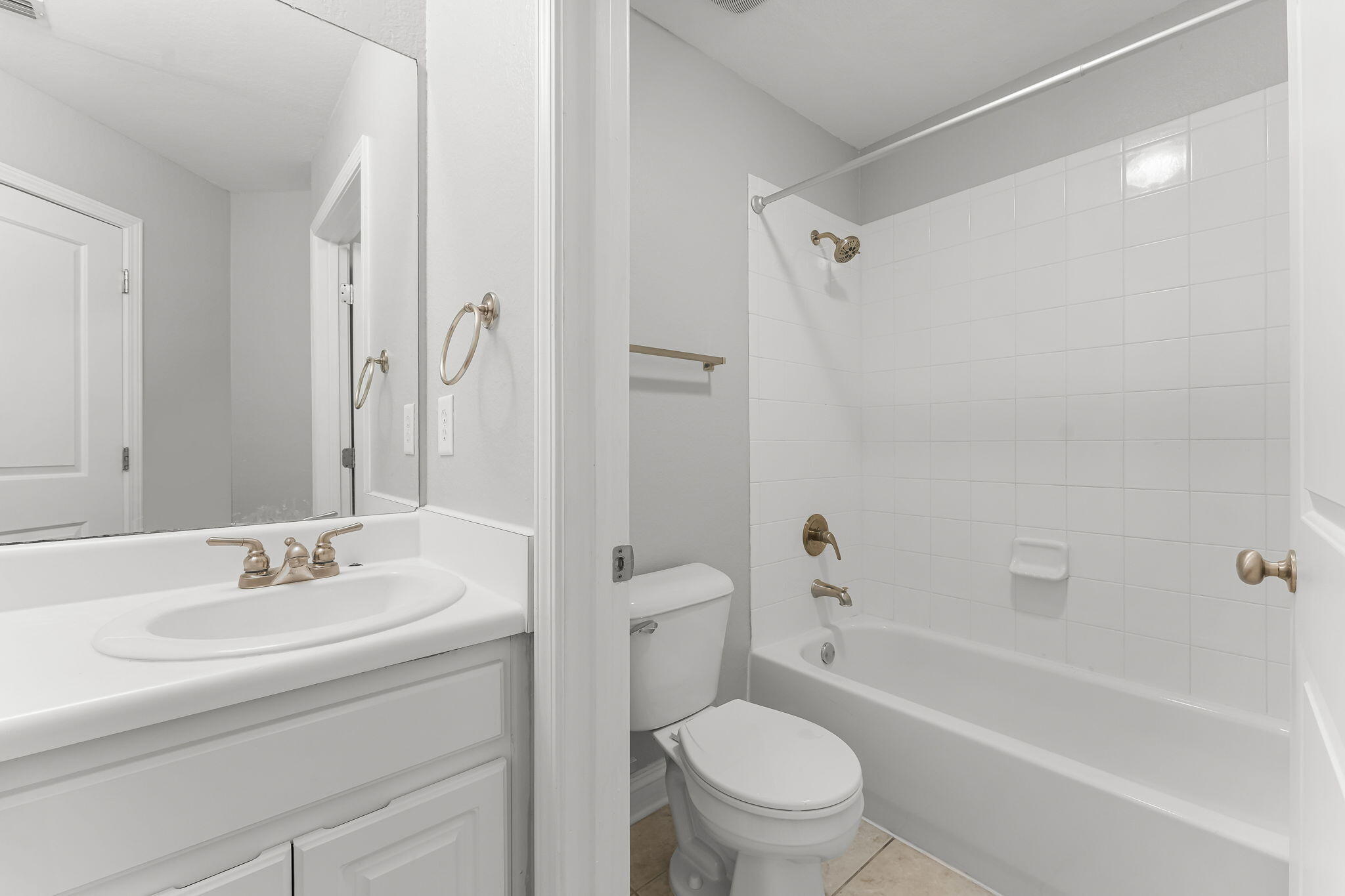 VERANDAS OF FREEPORT, THE - Residential Lease