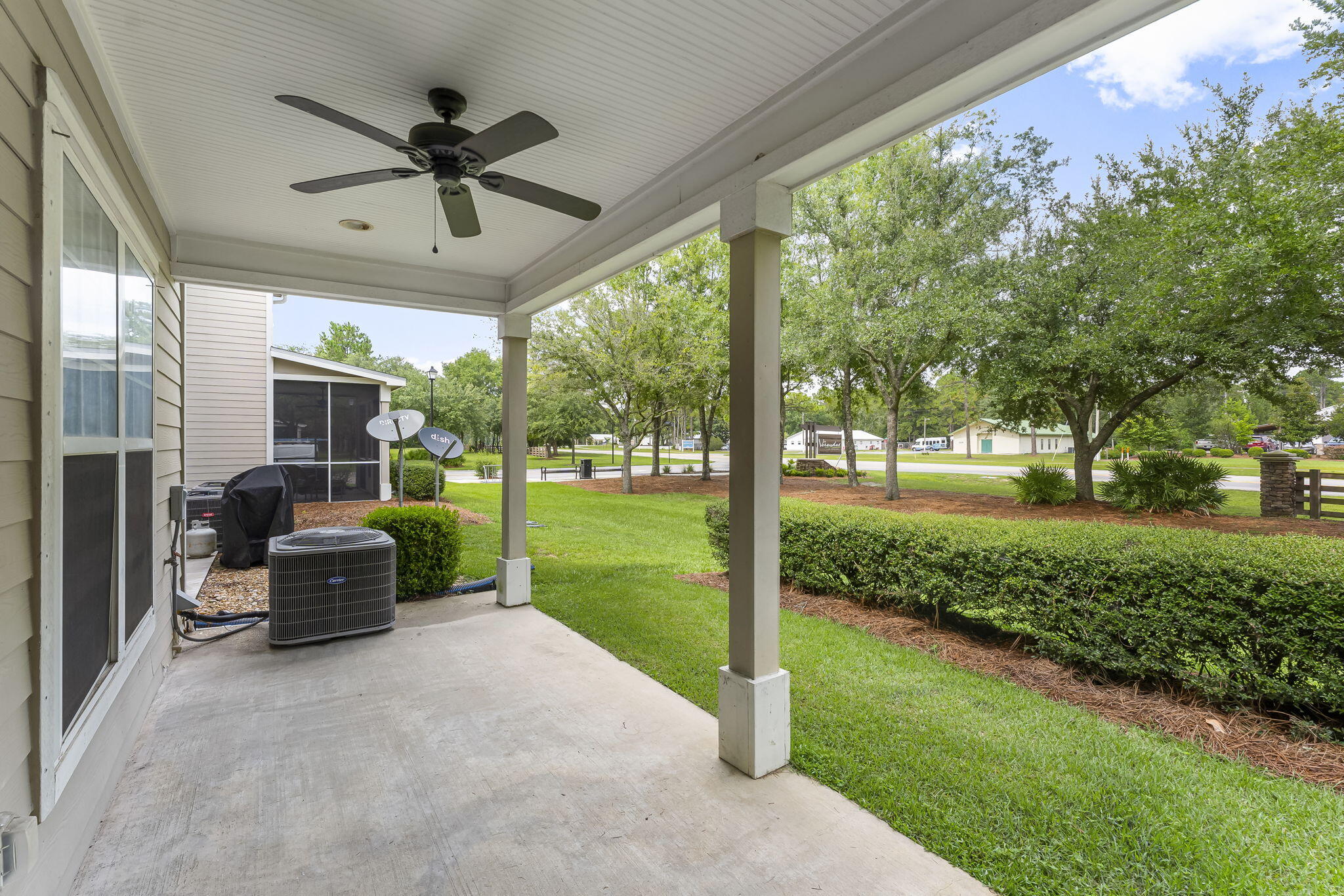 VERANDAS OF FREEPORT, THE - Residential Lease