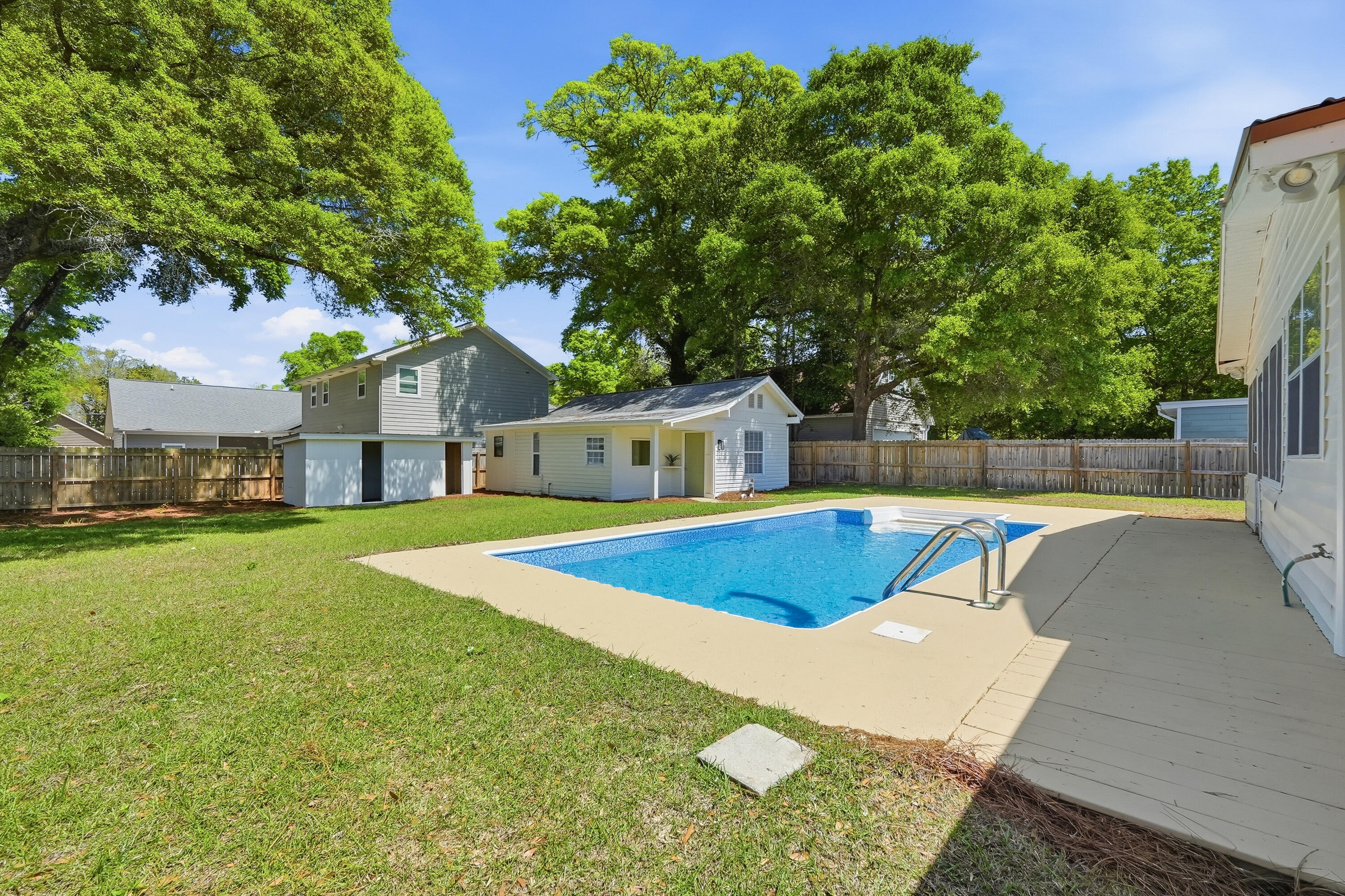 HIGHLAND PARK - Residential