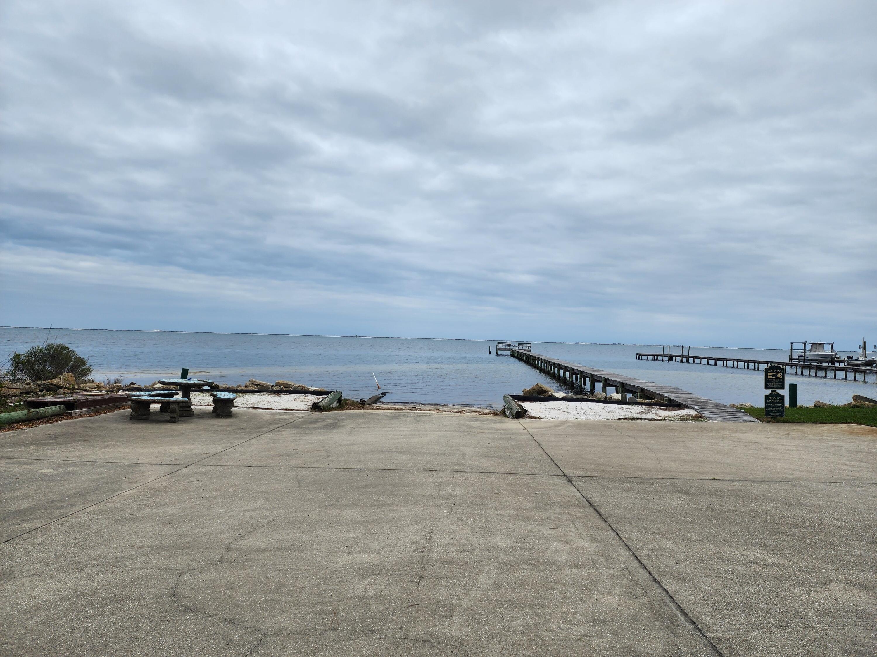 SMUGGLERS COVE - Land