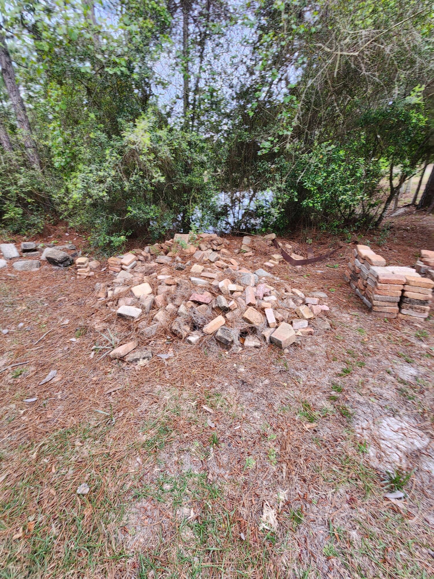 SMUGGLERS COVE - Land