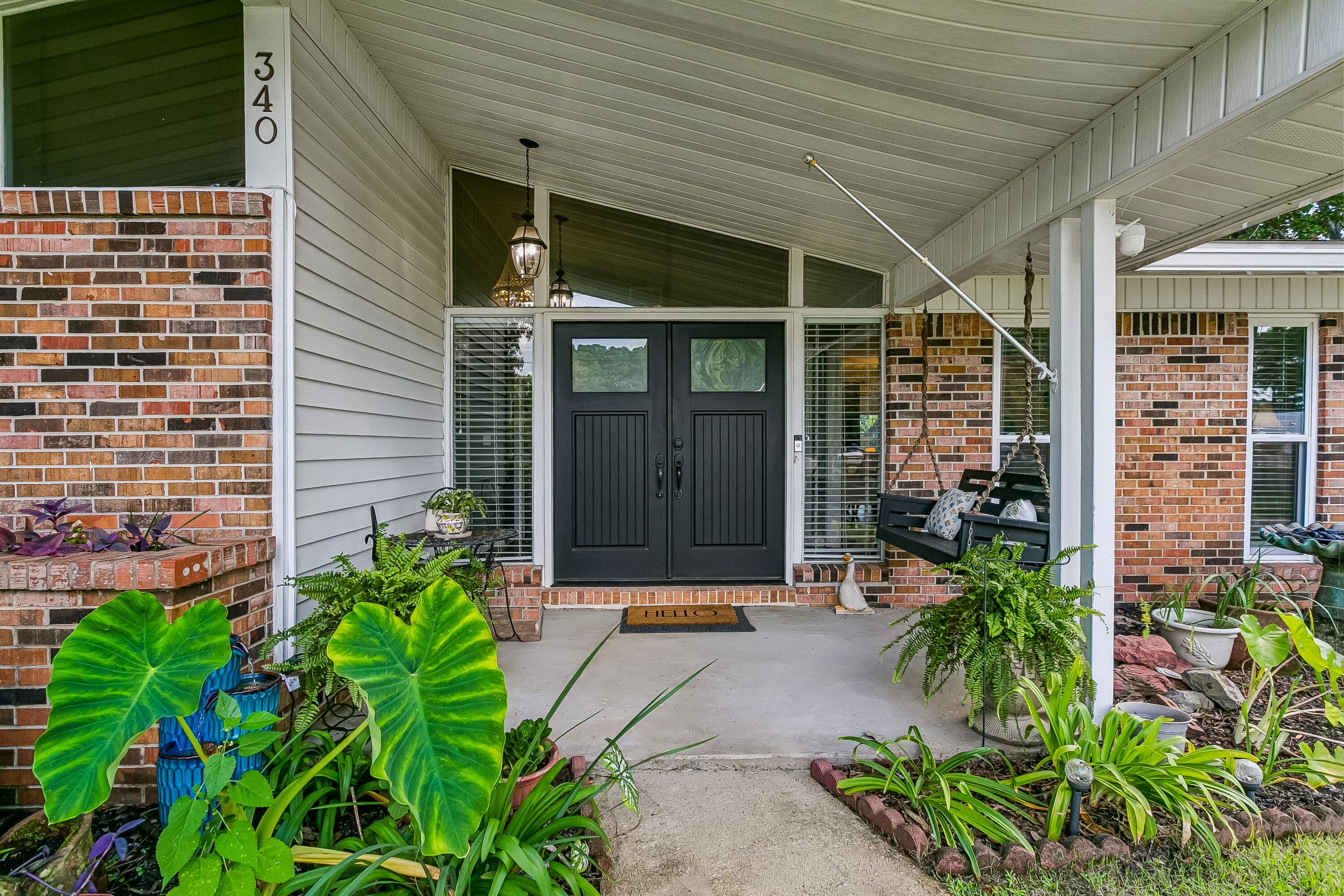 340 NW Holmes Boulevard