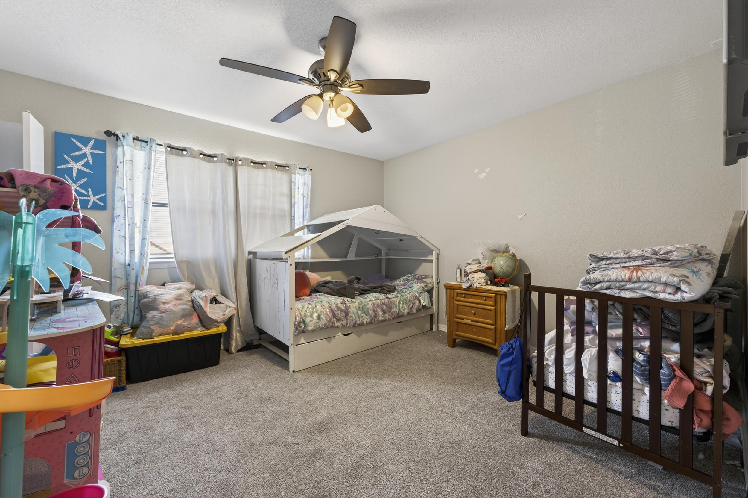 LEESA JENNIFER ACRES - Residential