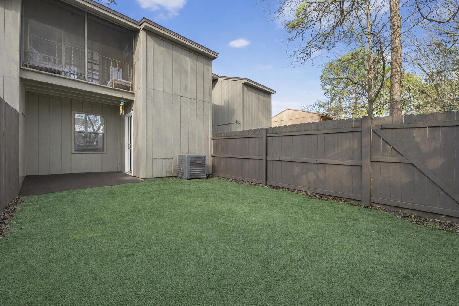 LEESA JENNIFER ACRES - Residential