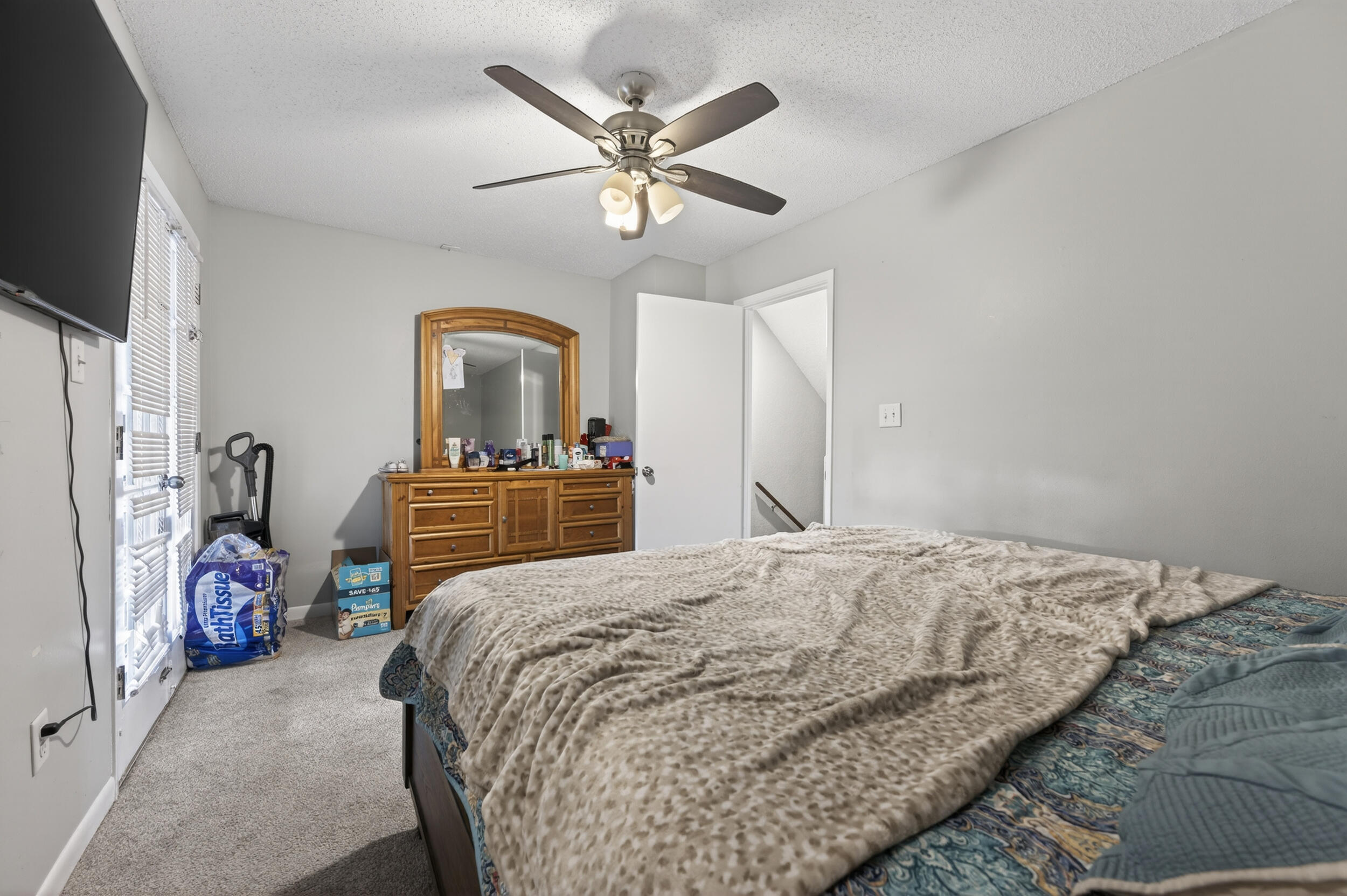 LEESA JENNIFER ACRES - Residential