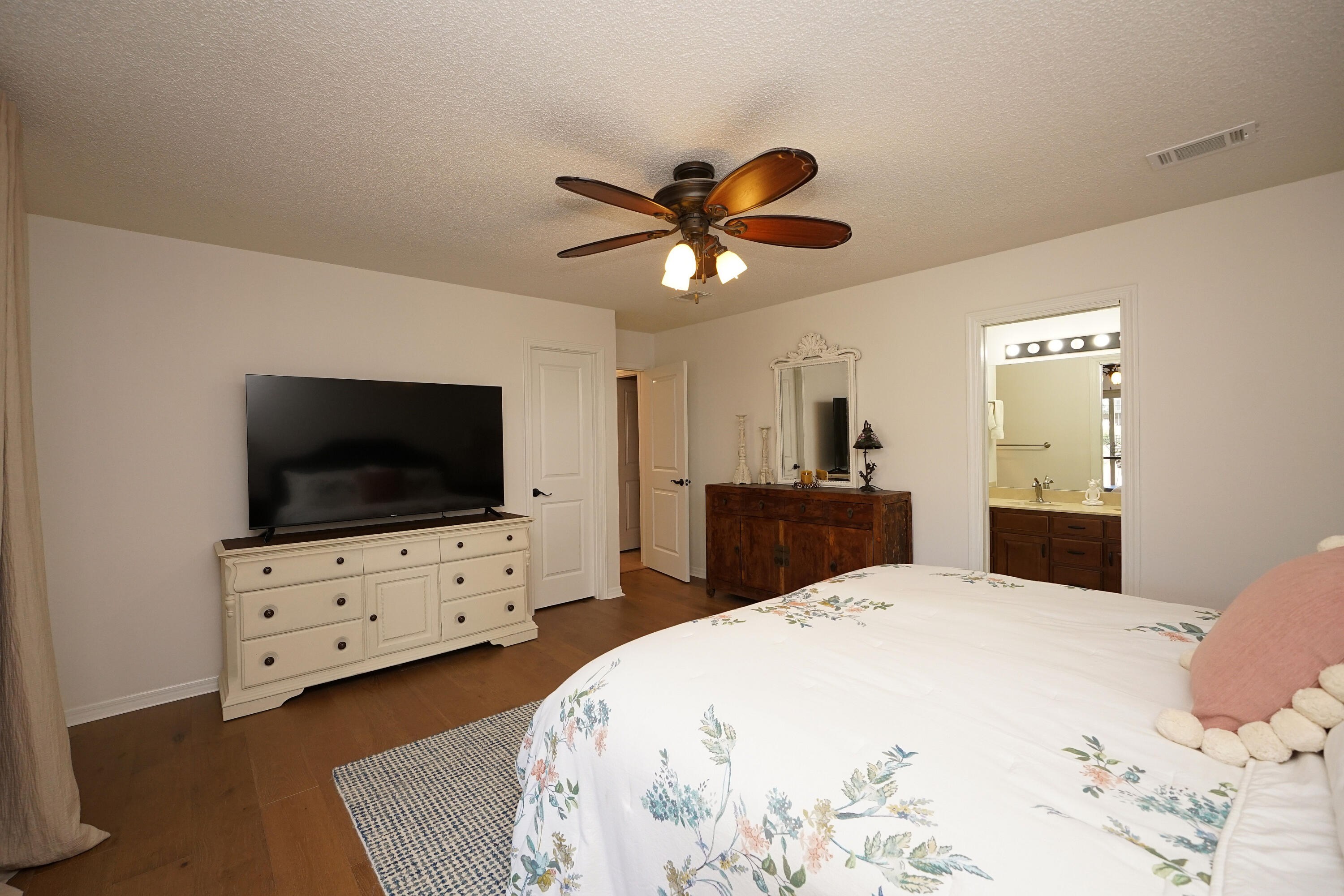 ST ANDREWS EAST BLUEWATER BAY - Residential