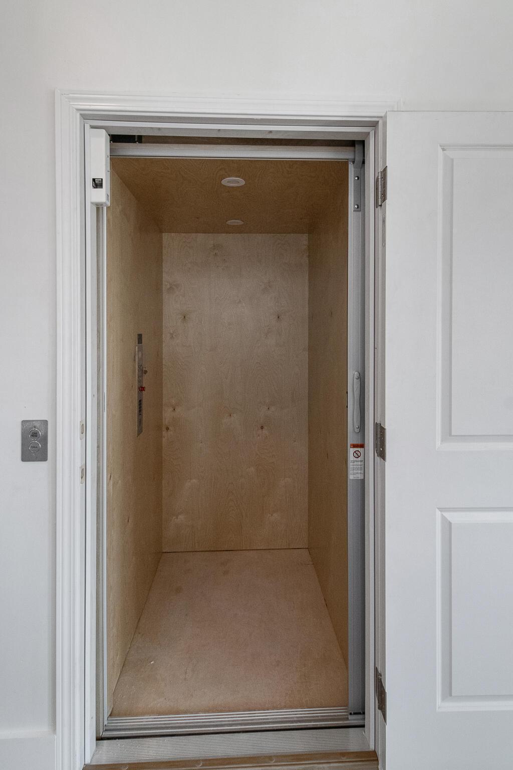 VILLAGE AT NAVARRE - Residential