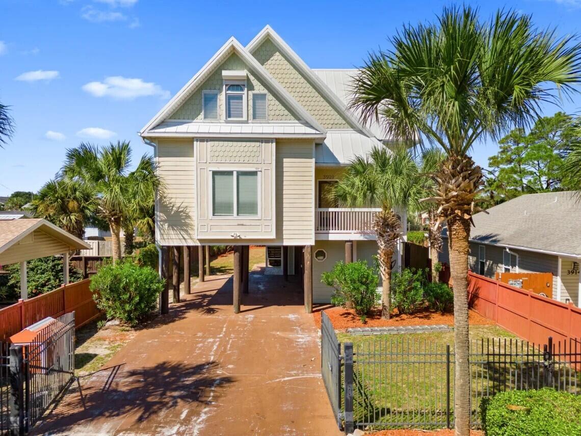 HOLIDAY BEACH UNIT 16 - Residential