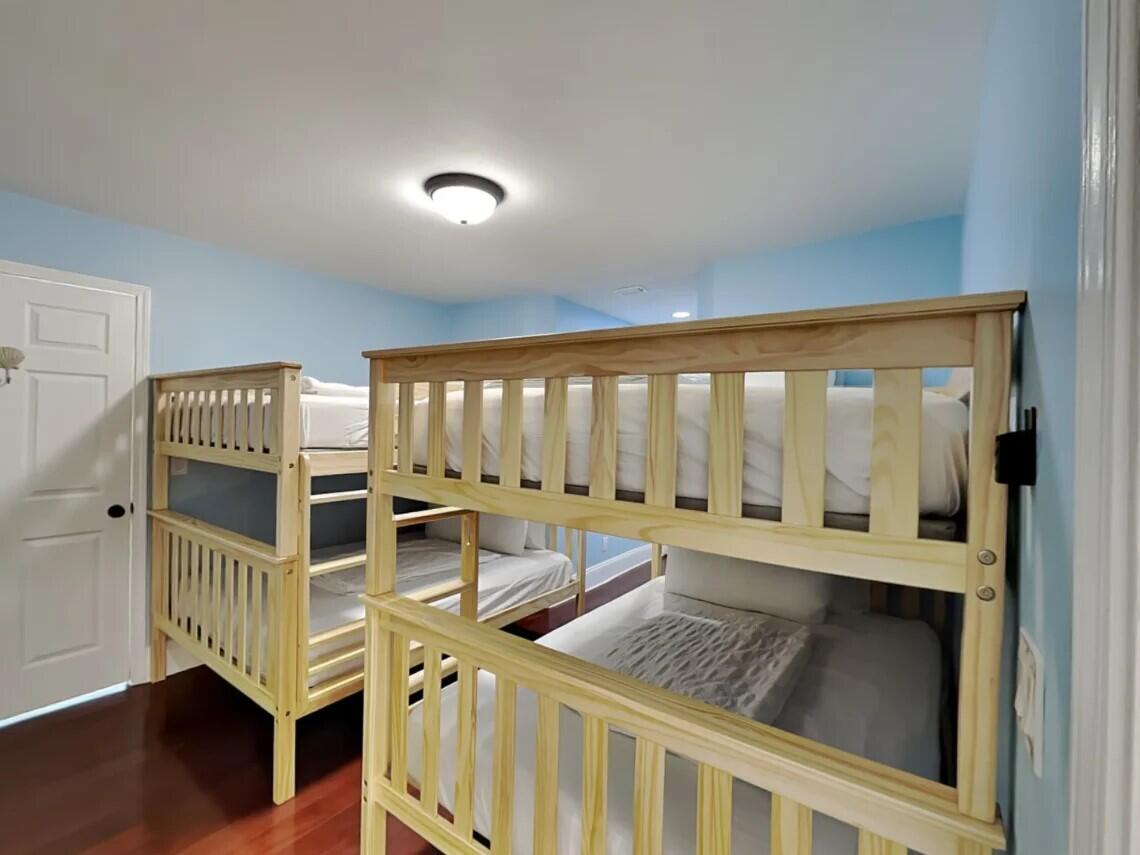 HOLIDAY BEACH UNIT 16 - Residential