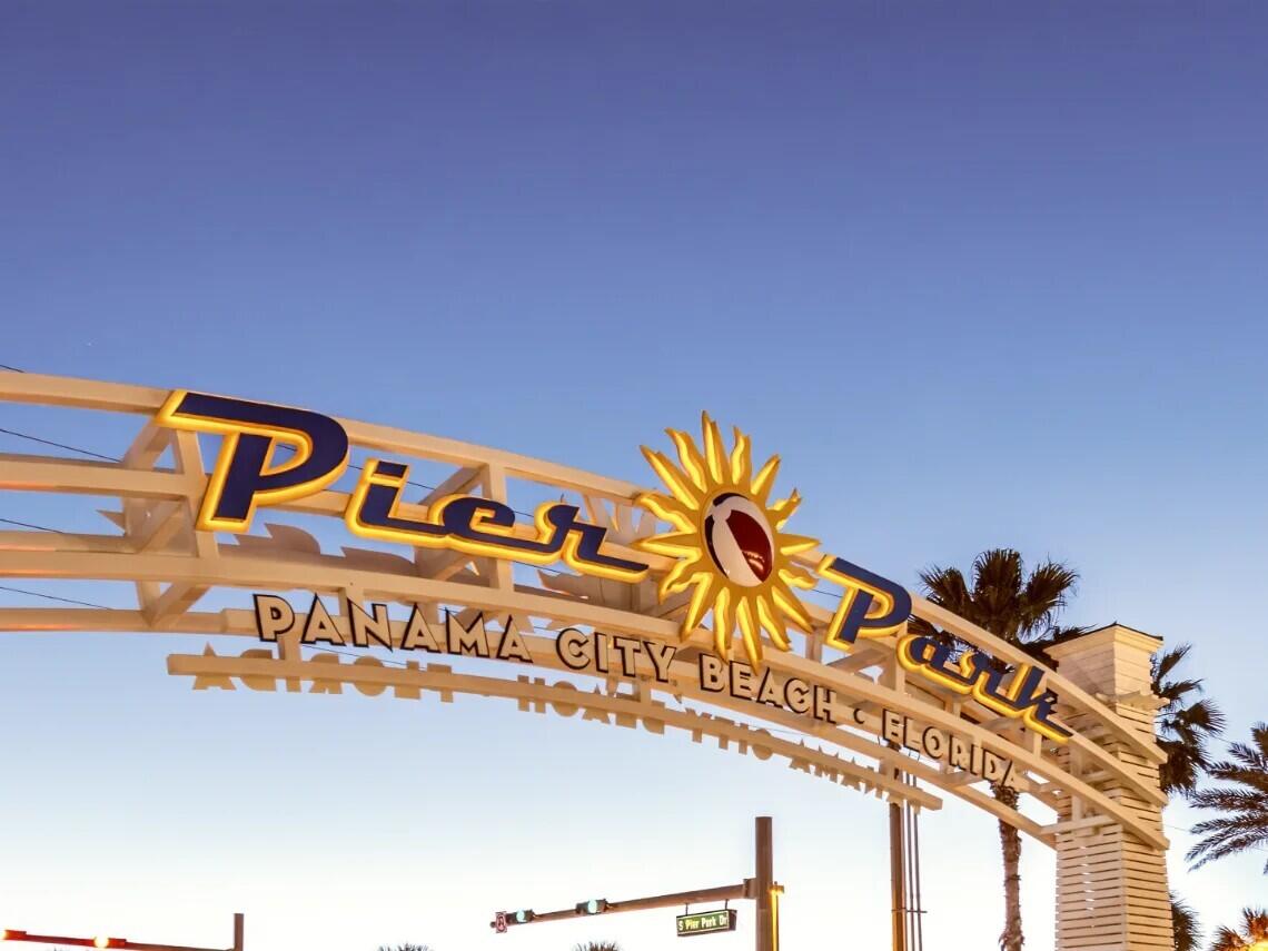 HOLIDAY BEACH UNIT 16 - Residential