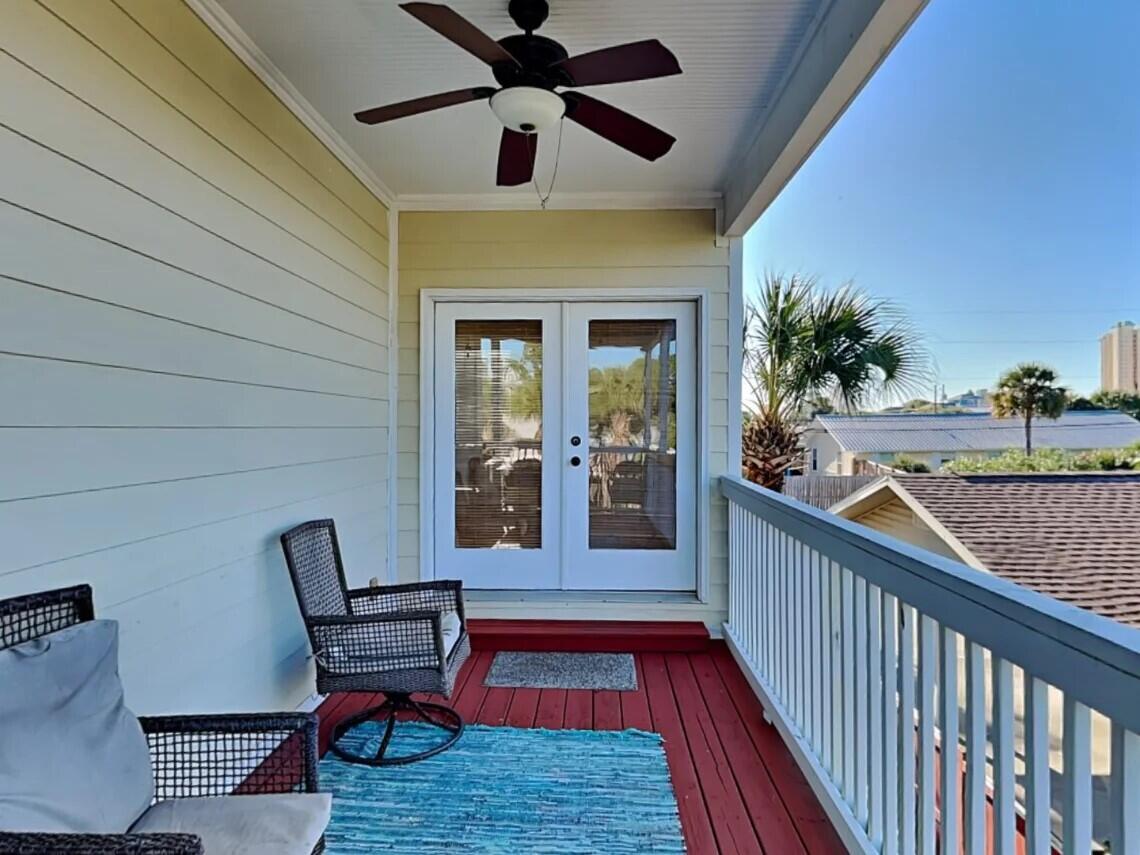 HOLIDAY BEACH UNIT 16 - Residential