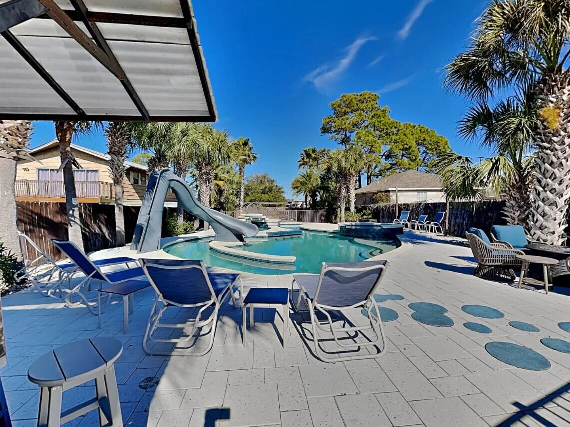 HOLIDAY BEACH UNIT 16 - Residential