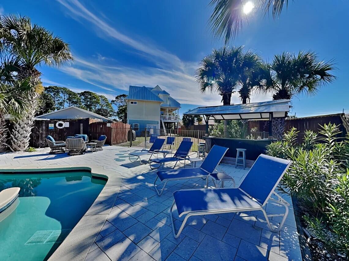 HOLIDAY BEACH UNIT 16 - Residential