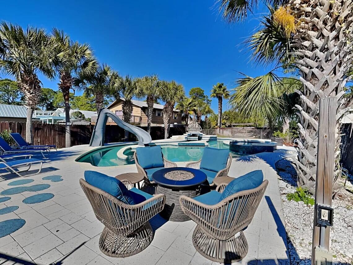 HOLIDAY BEACH UNIT 16 - Residential