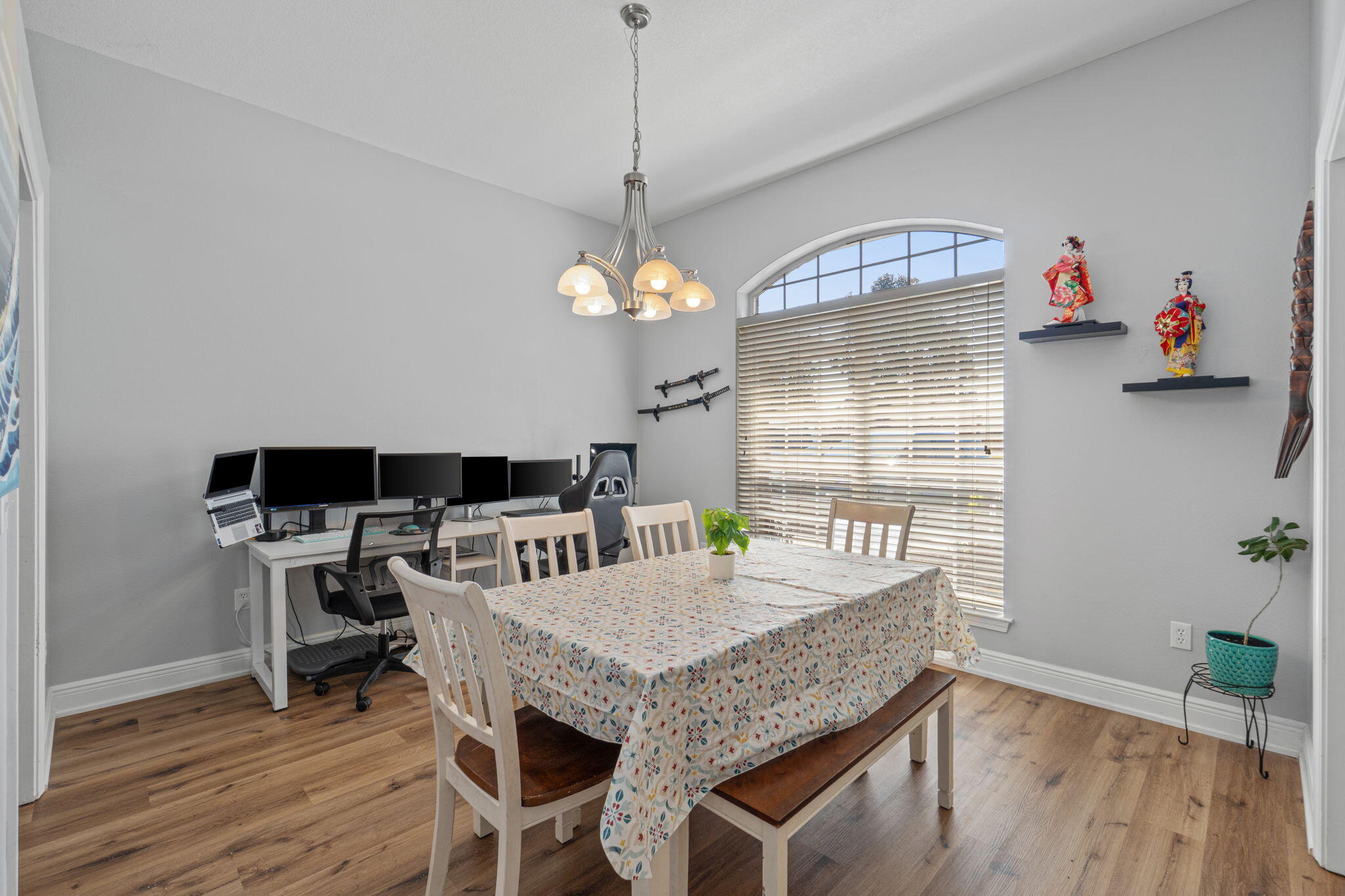 HARVELLS CROSSING - Residential