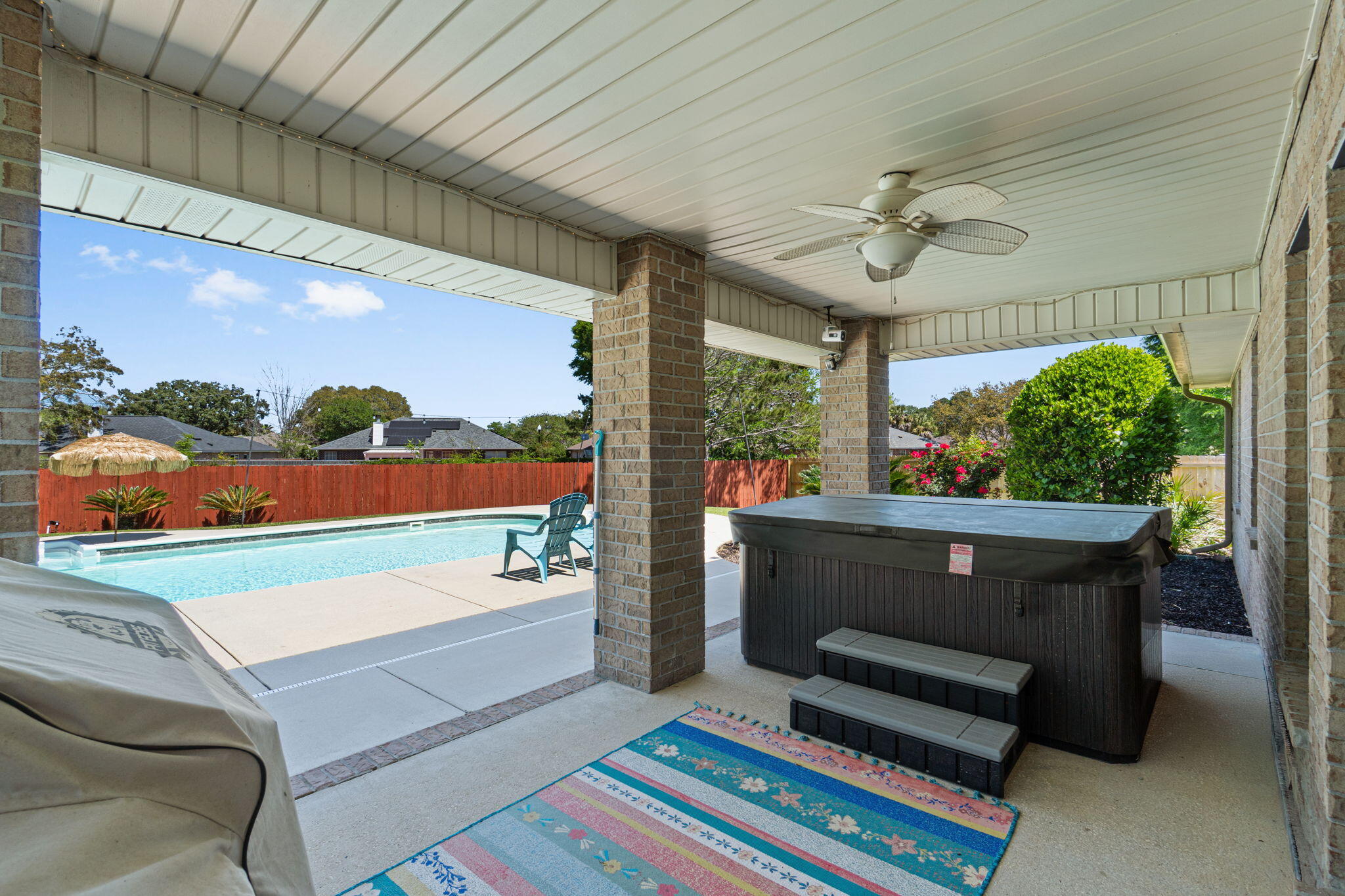 HARVELLS CROSSING - Residential