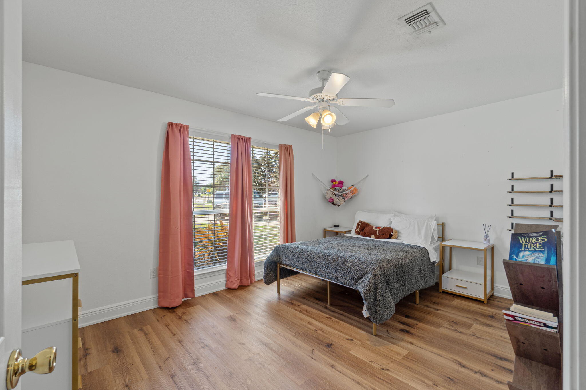 HARVELLS CROSSING - Residential