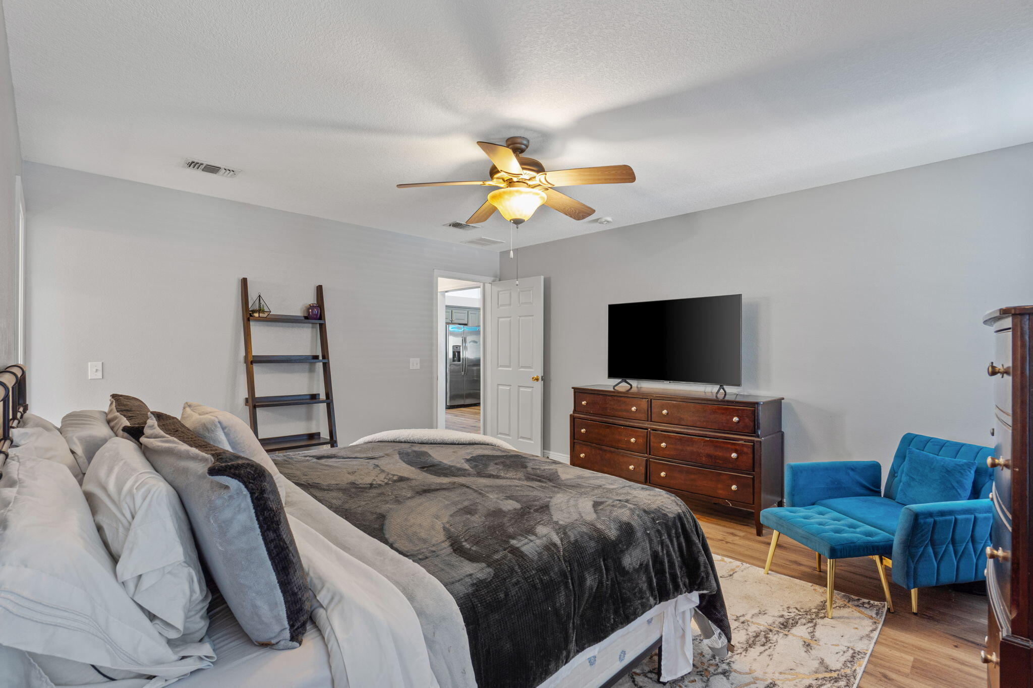 HARVELLS CROSSING - Residential