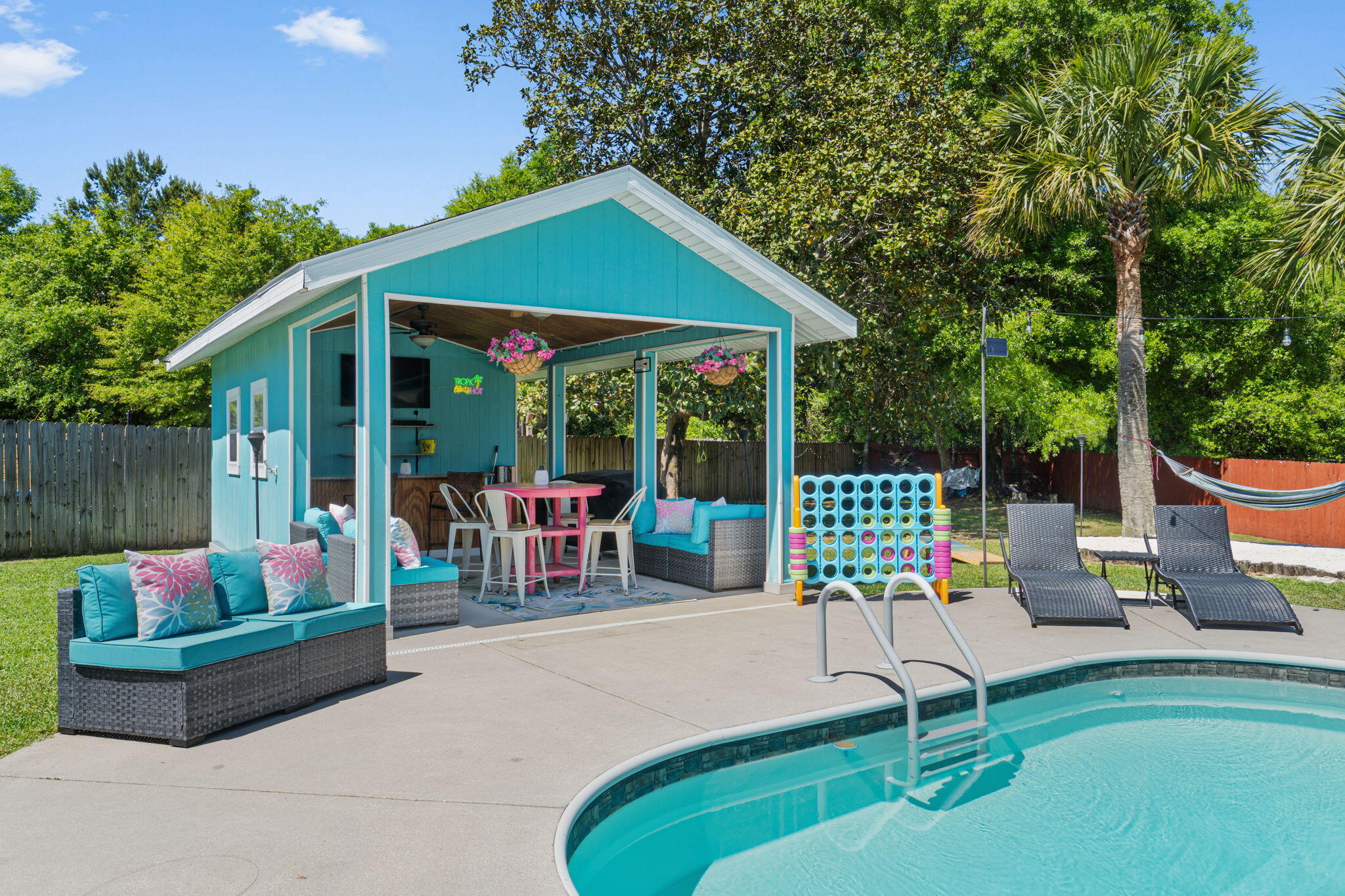 HARVELLS CROSSING - Residential