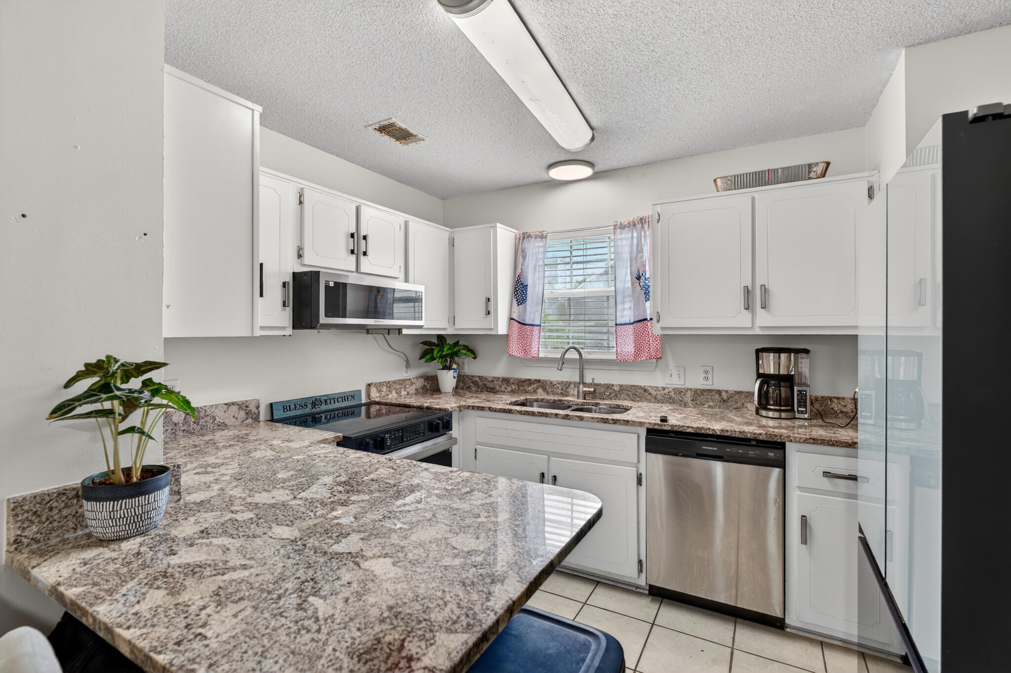 COUNTRYVIEW ESTATES 4TH ADDN PH 2 - Residential