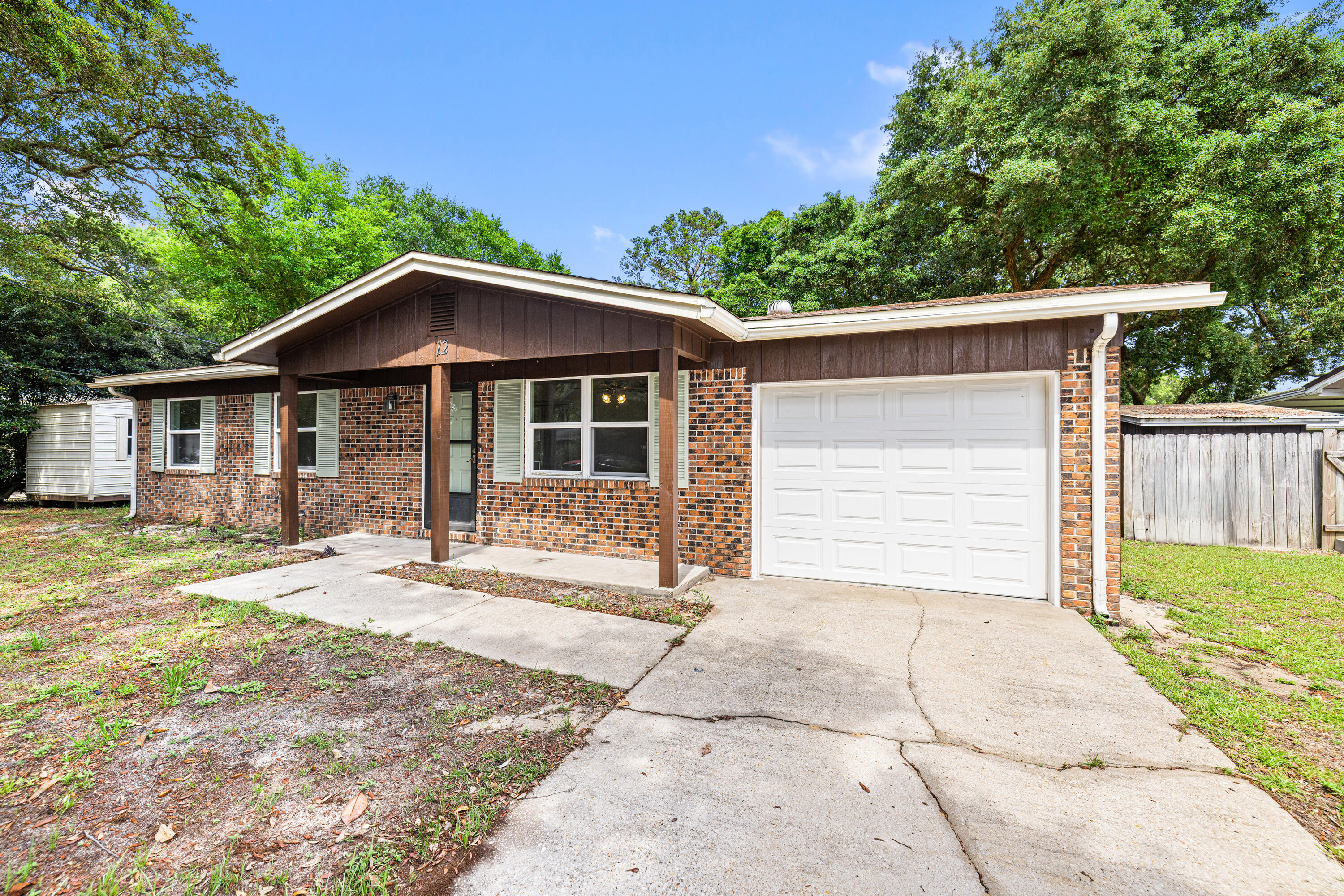 12 Twisted Oak Trail