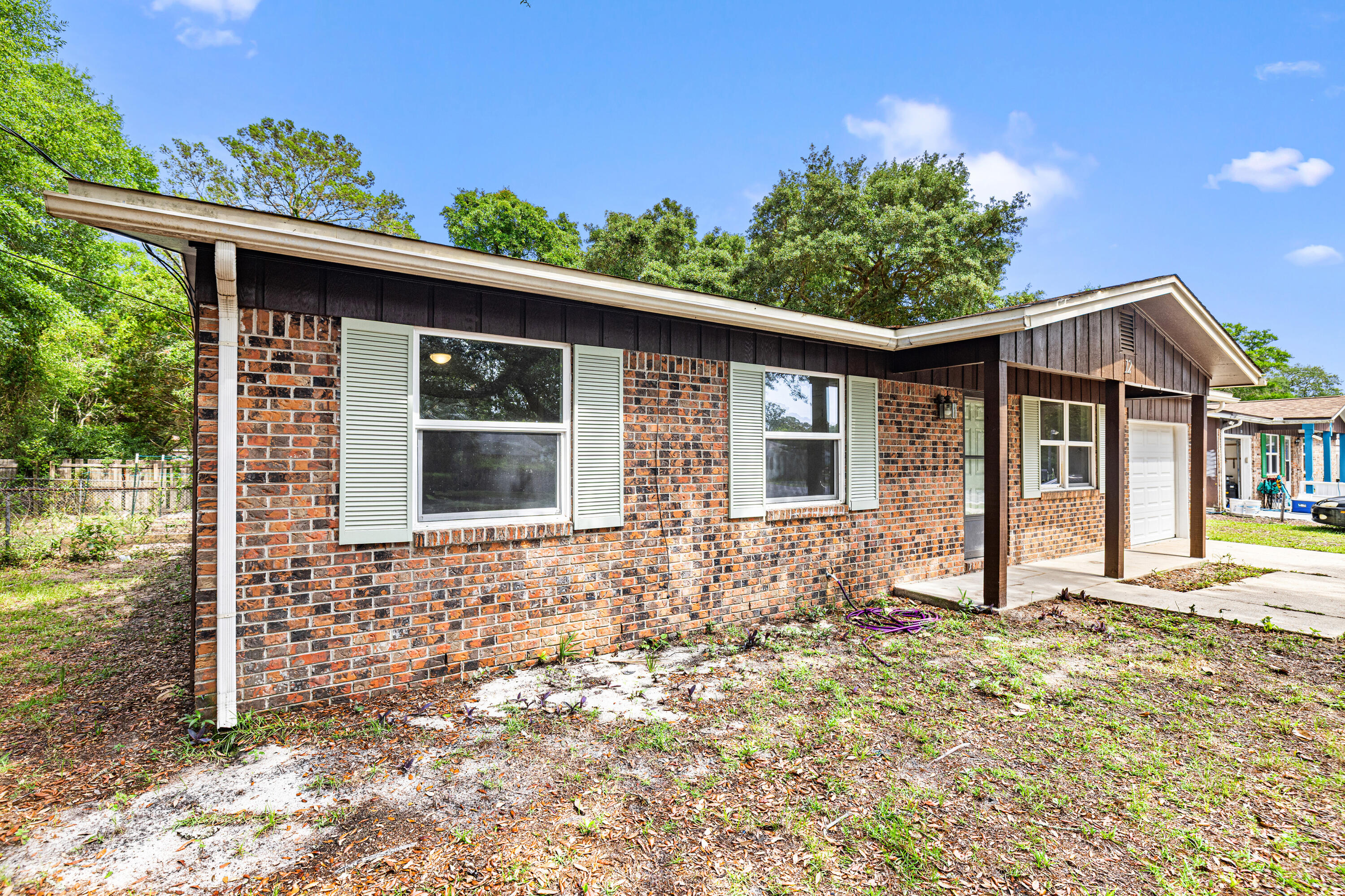 12 Twisted Oak Trail