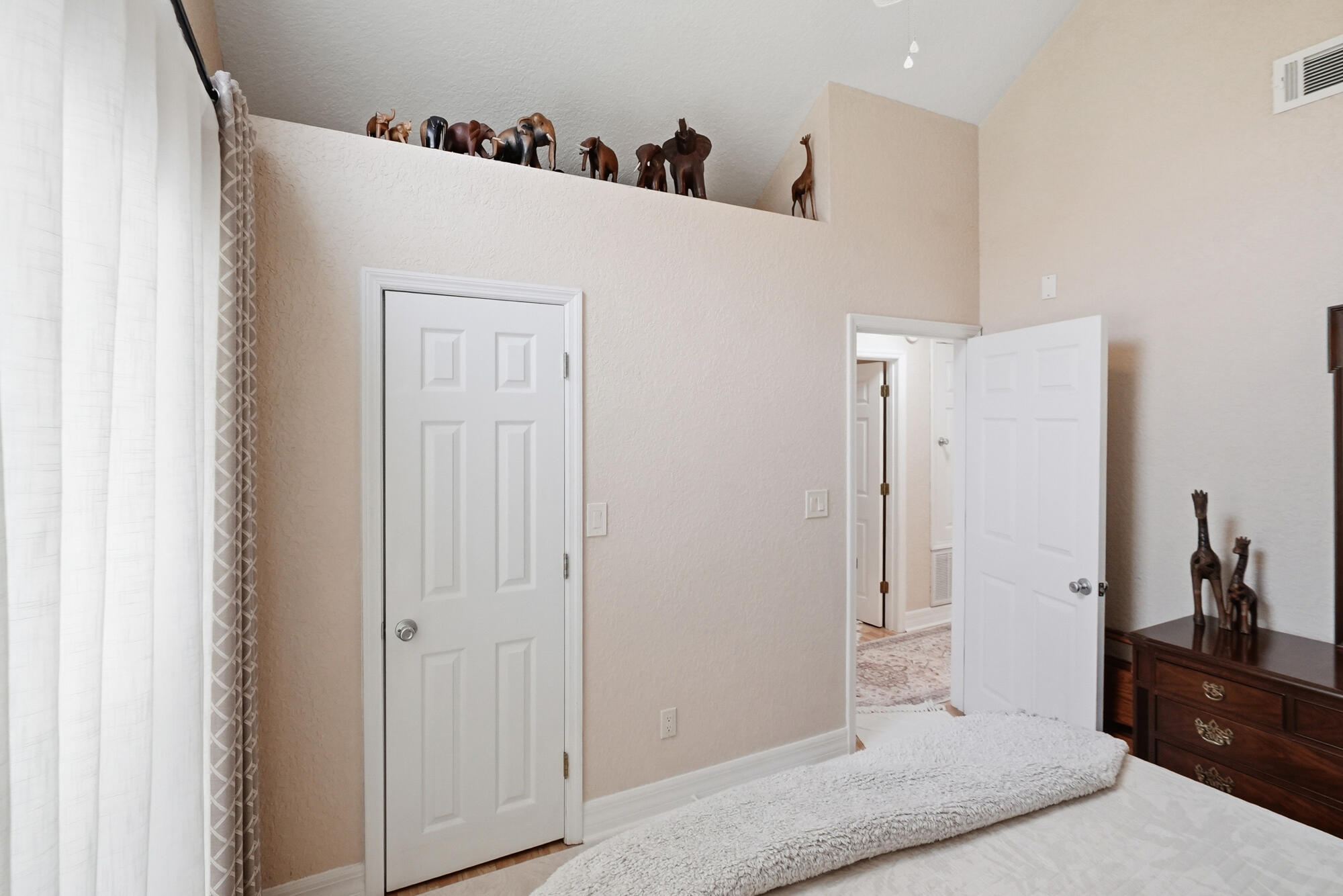 TEN LAKE ESTATES/LAKESHORE GARDENS - Residential