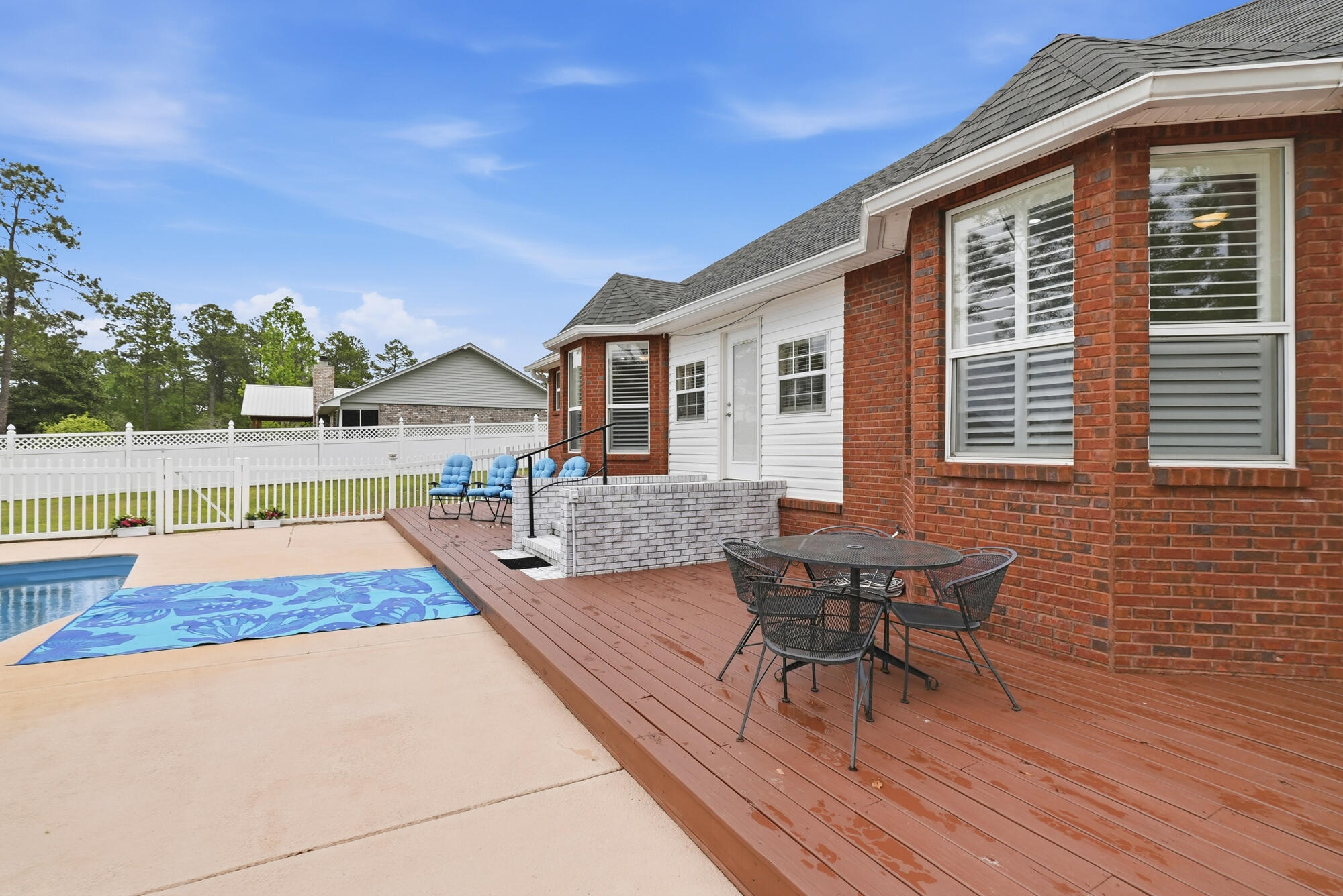 TEN LAKE ESTATES/LAKESHORE GARDENS - Residential