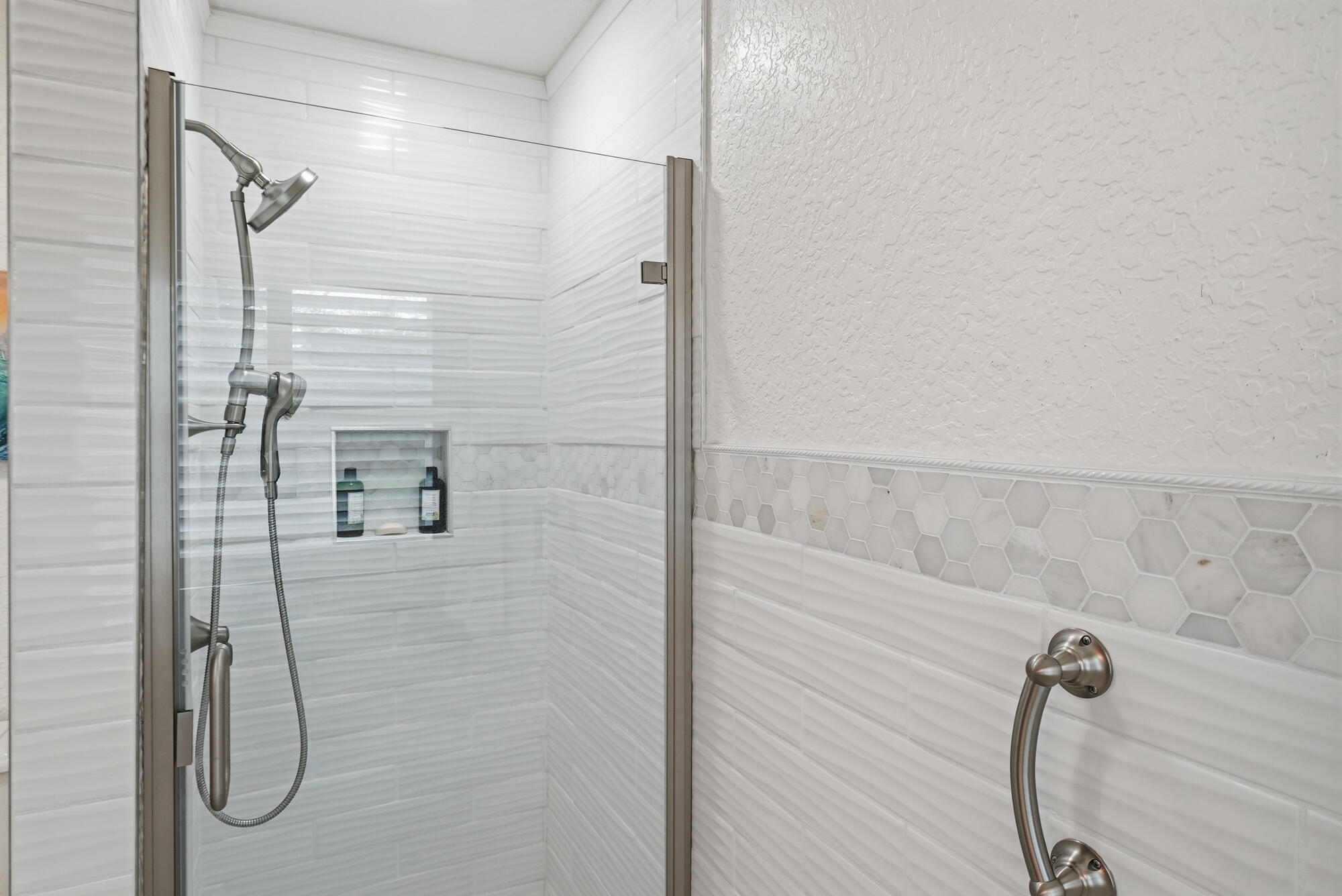 TEN LAKE ESTATES/LAKESHORE GARDENS - Residential