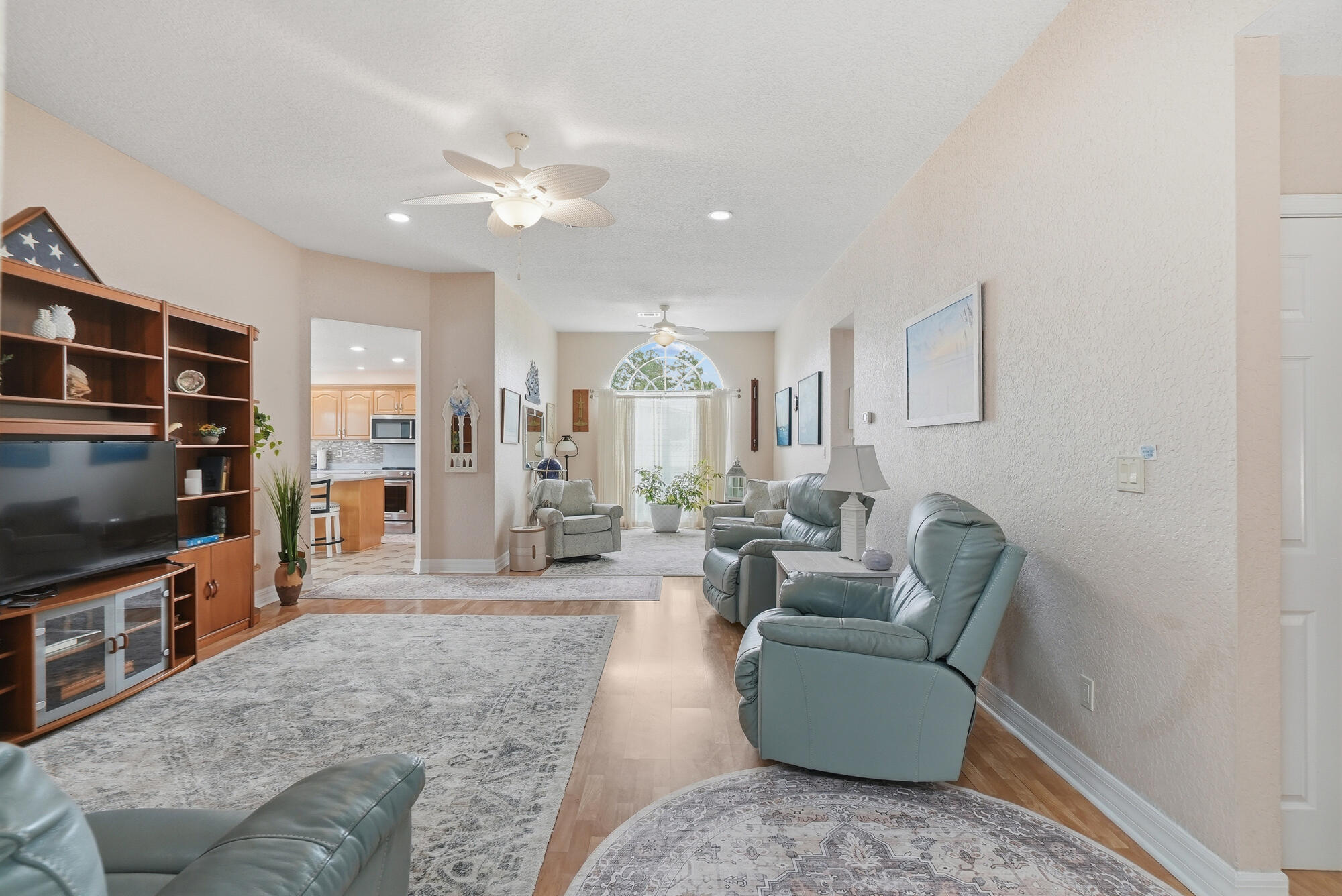 TEN LAKE ESTATES/LAKESHORE GARDENS - Residential