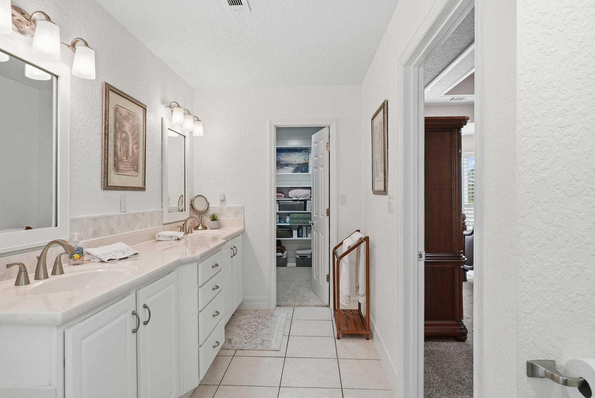 TEN LAKE ESTATES/LAKESHORE GARDENS - Residential