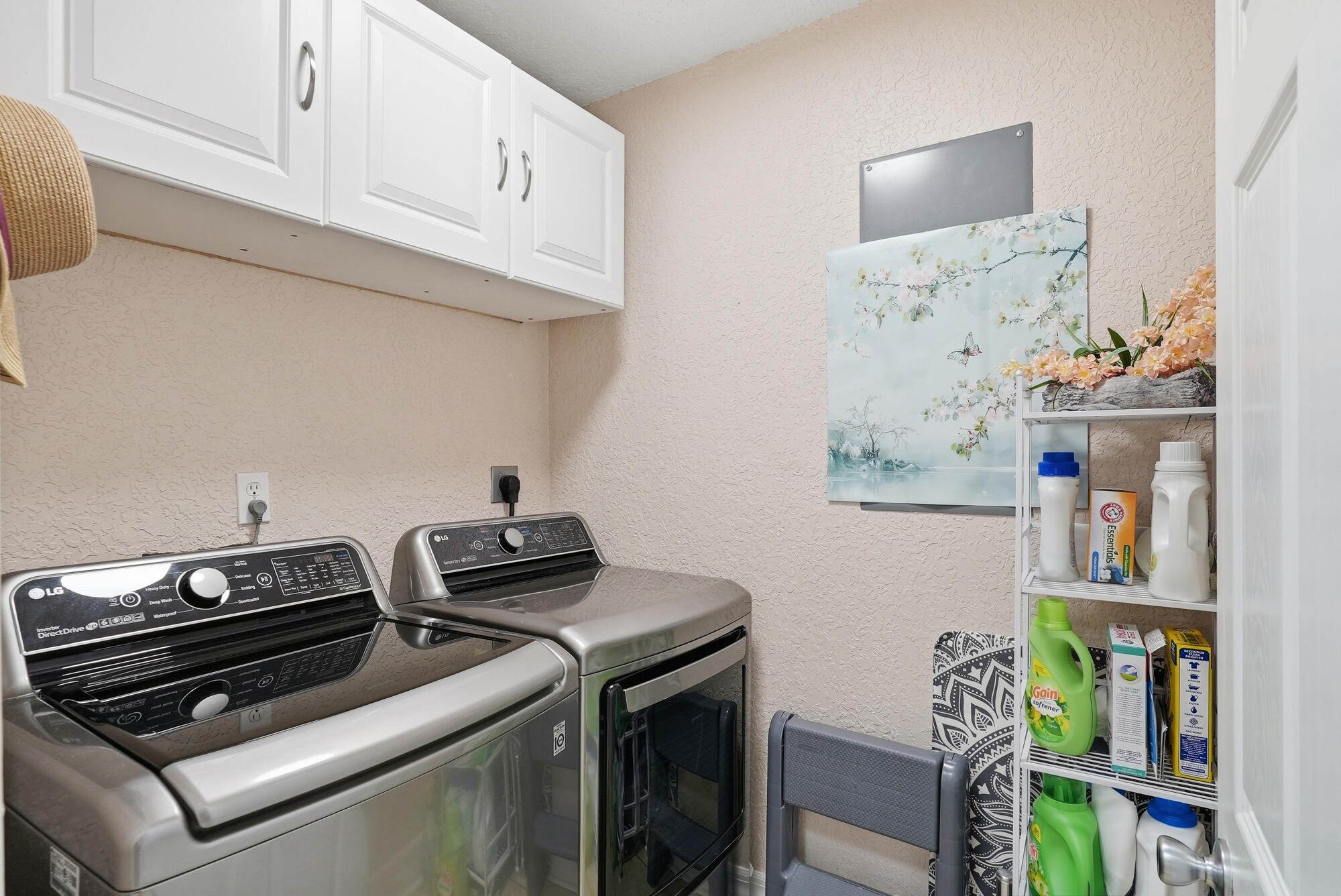 TEN LAKE ESTATES/LAKESHORE GARDENS - Residential