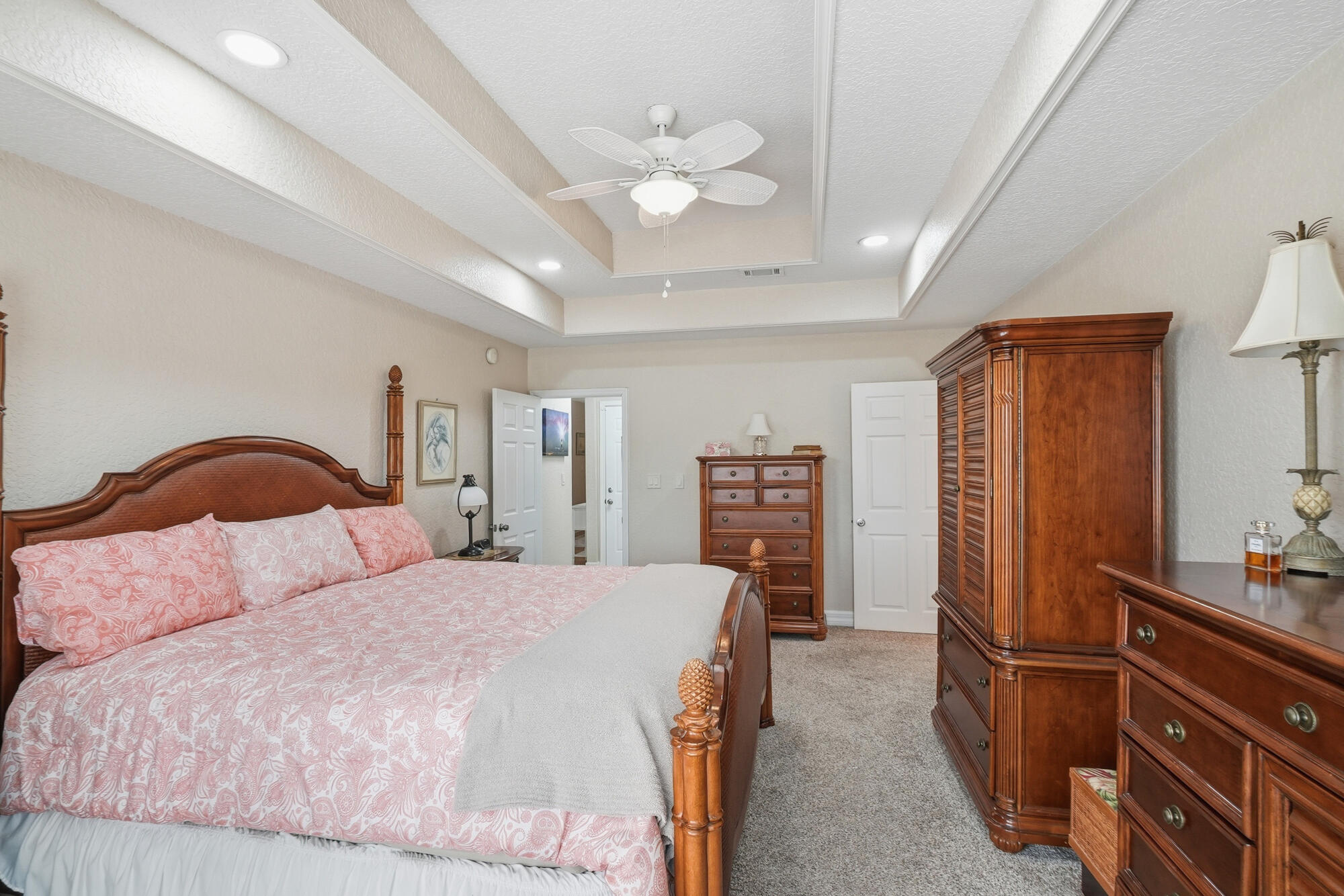 TEN LAKE ESTATES/LAKESHORE GARDENS - Residential