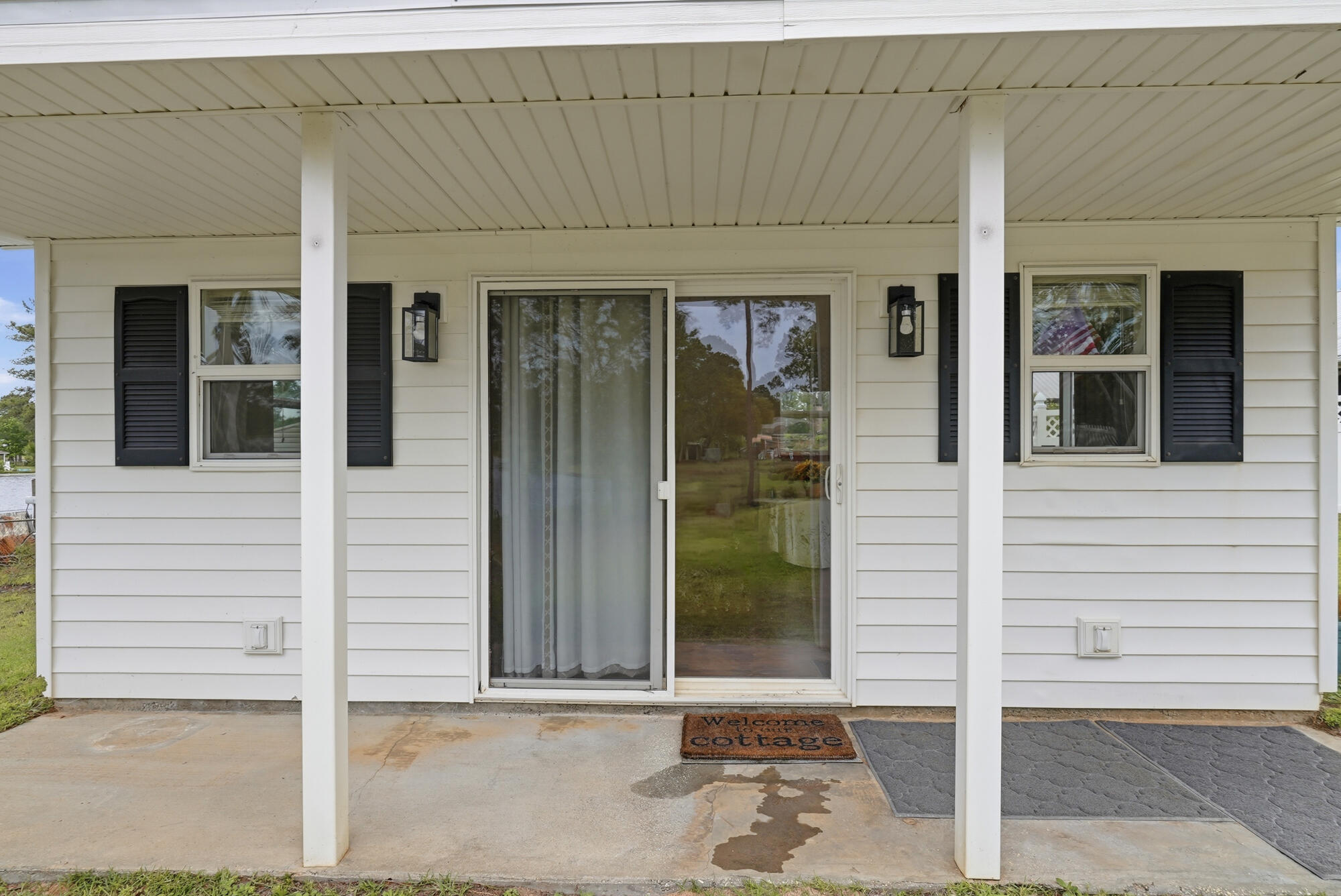 TEN LAKE ESTATES/LAKESHORE GARDENS - Residential