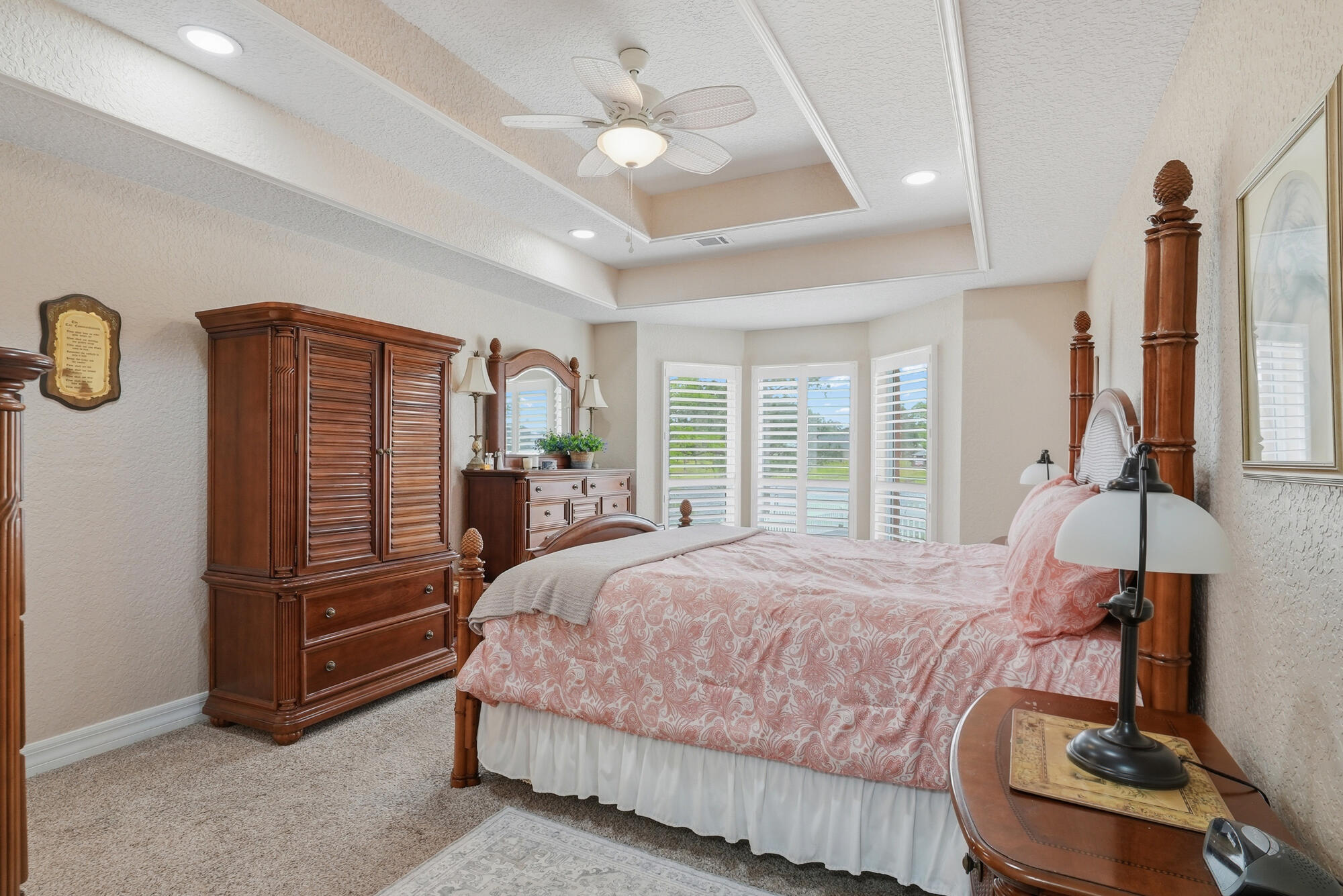 TEN LAKE ESTATES/LAKESHORE GARDENS - Residential