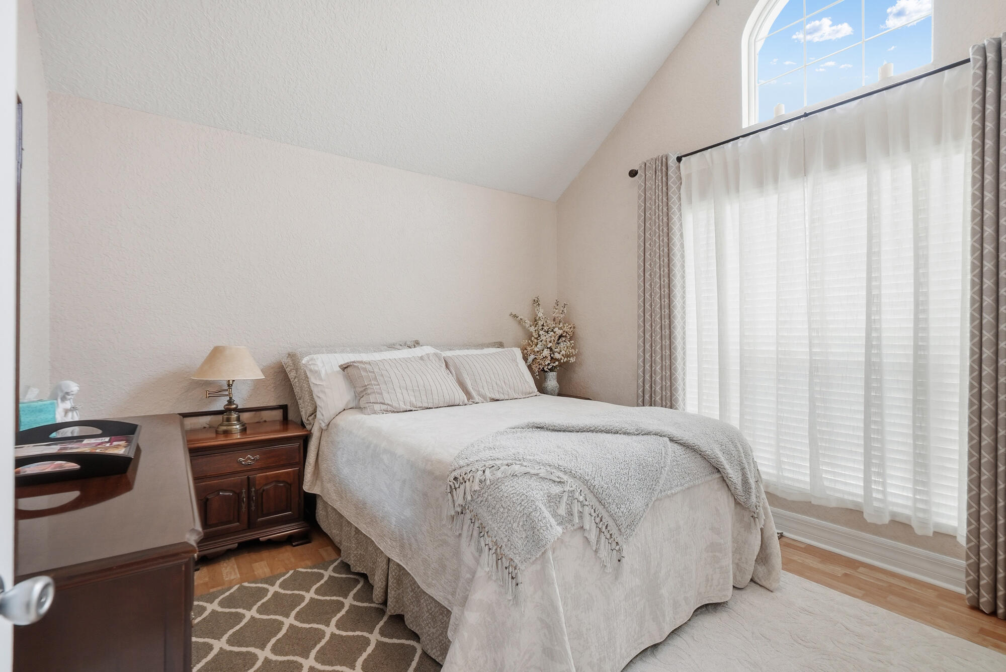 TEN LAKE ESTATES/LAKESHORE GARDENS - Residential