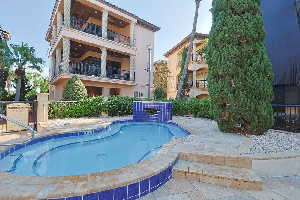 SAINT TROPEZ - Residential