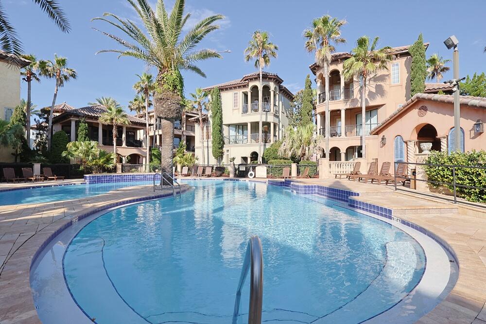 SAINT TROPEZ - Residential