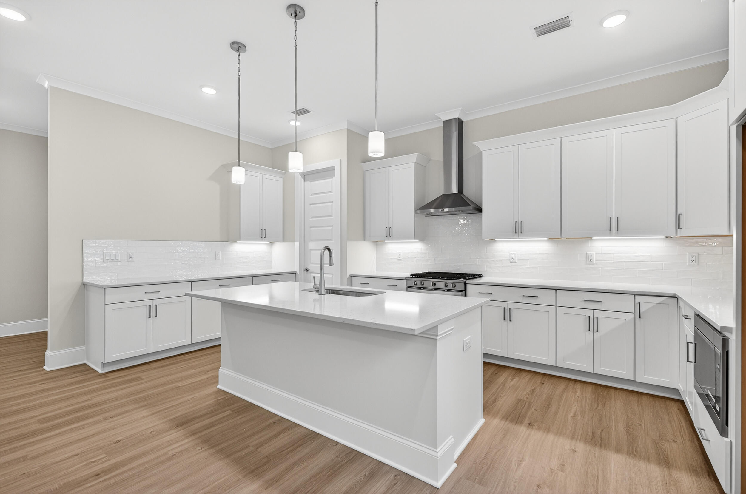 MAGNOLIA BAY ESTATES - Residential