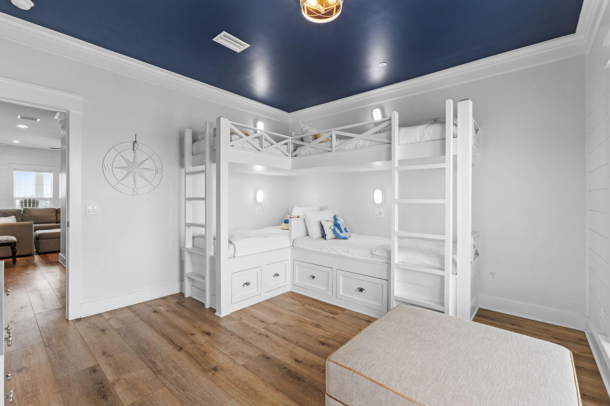 RIVIERA BEACH - Residential