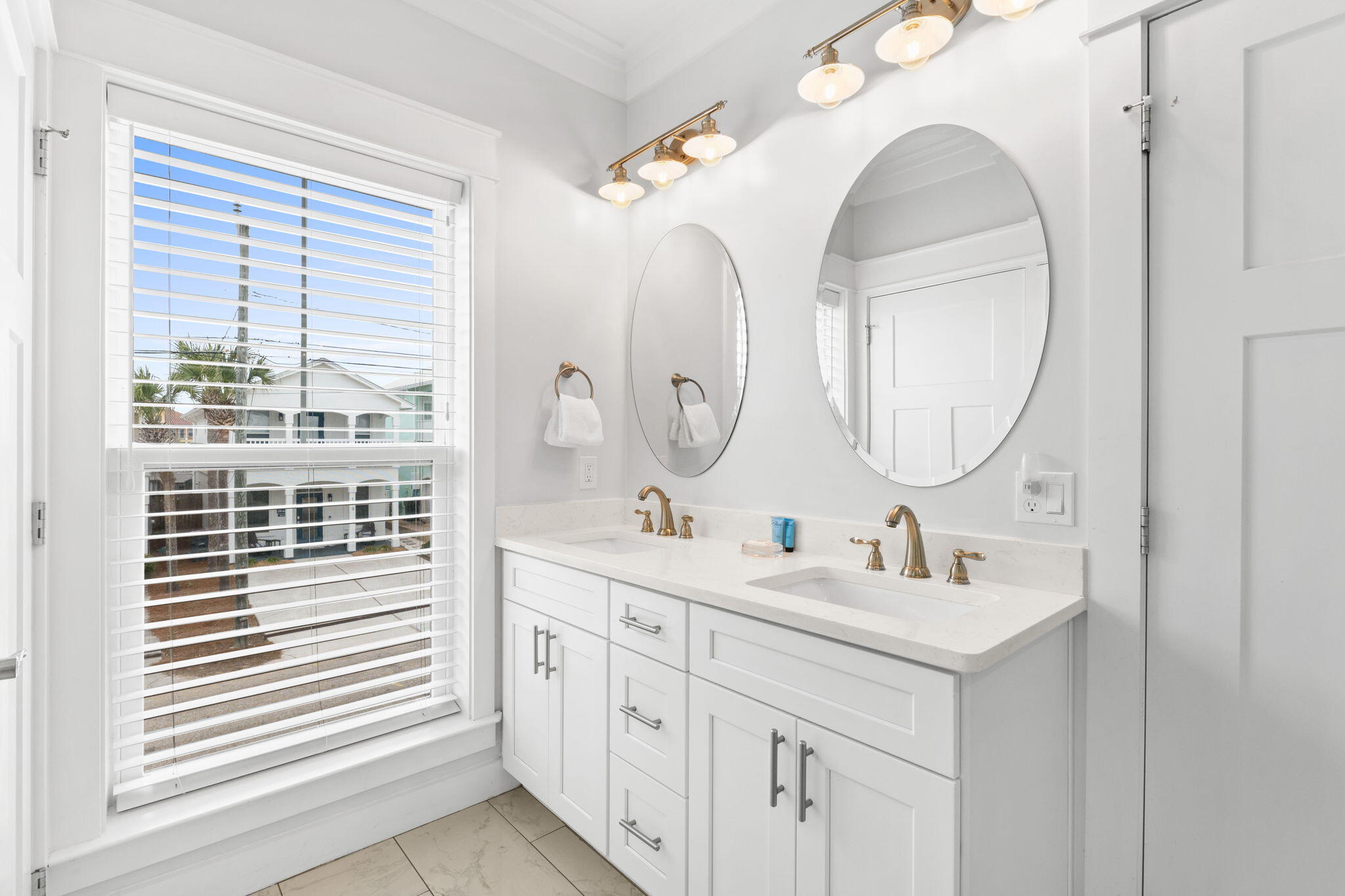 RIVIERA BEACH - Residential