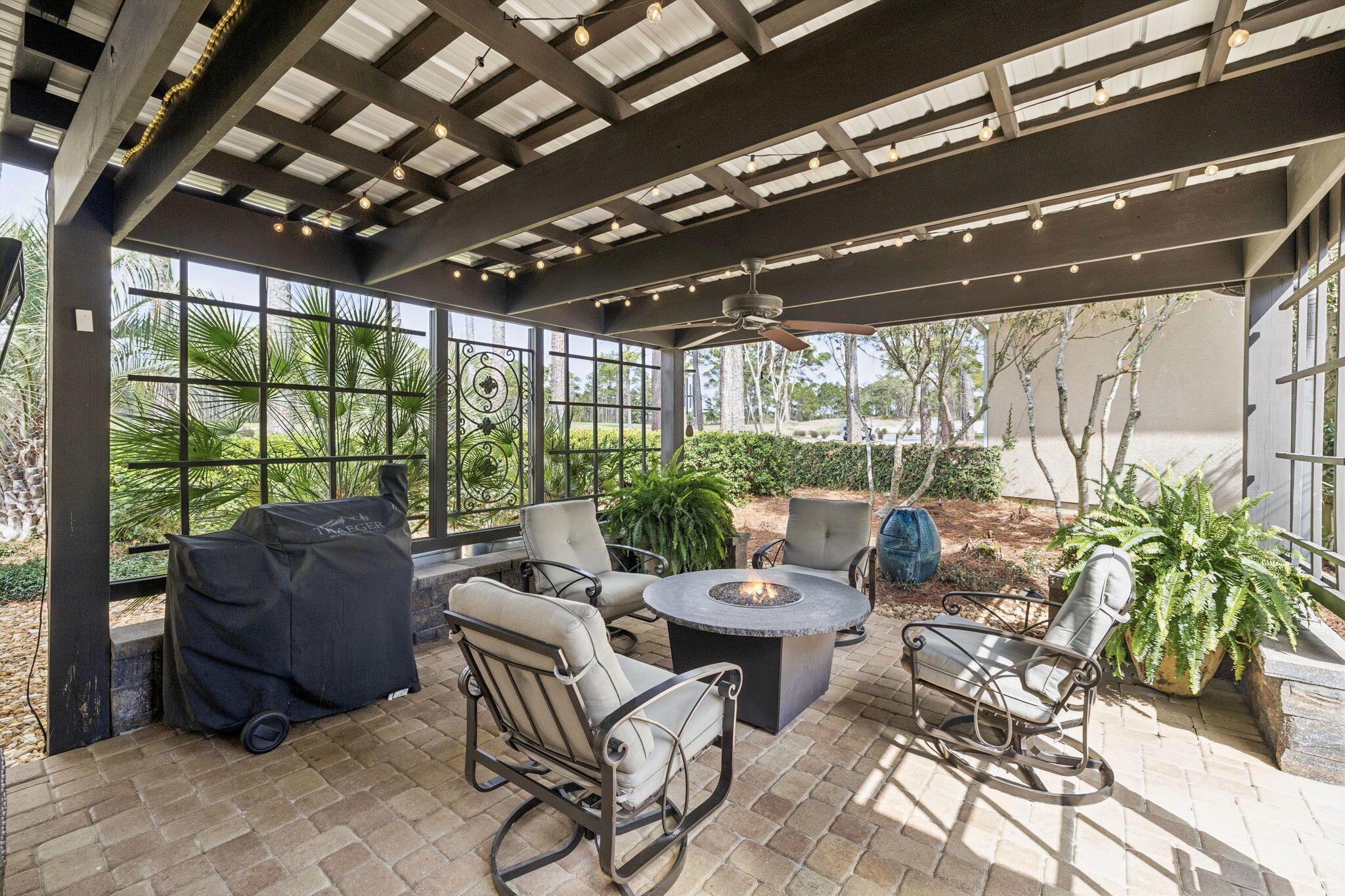 FAIRWAY VILLAS - Residential