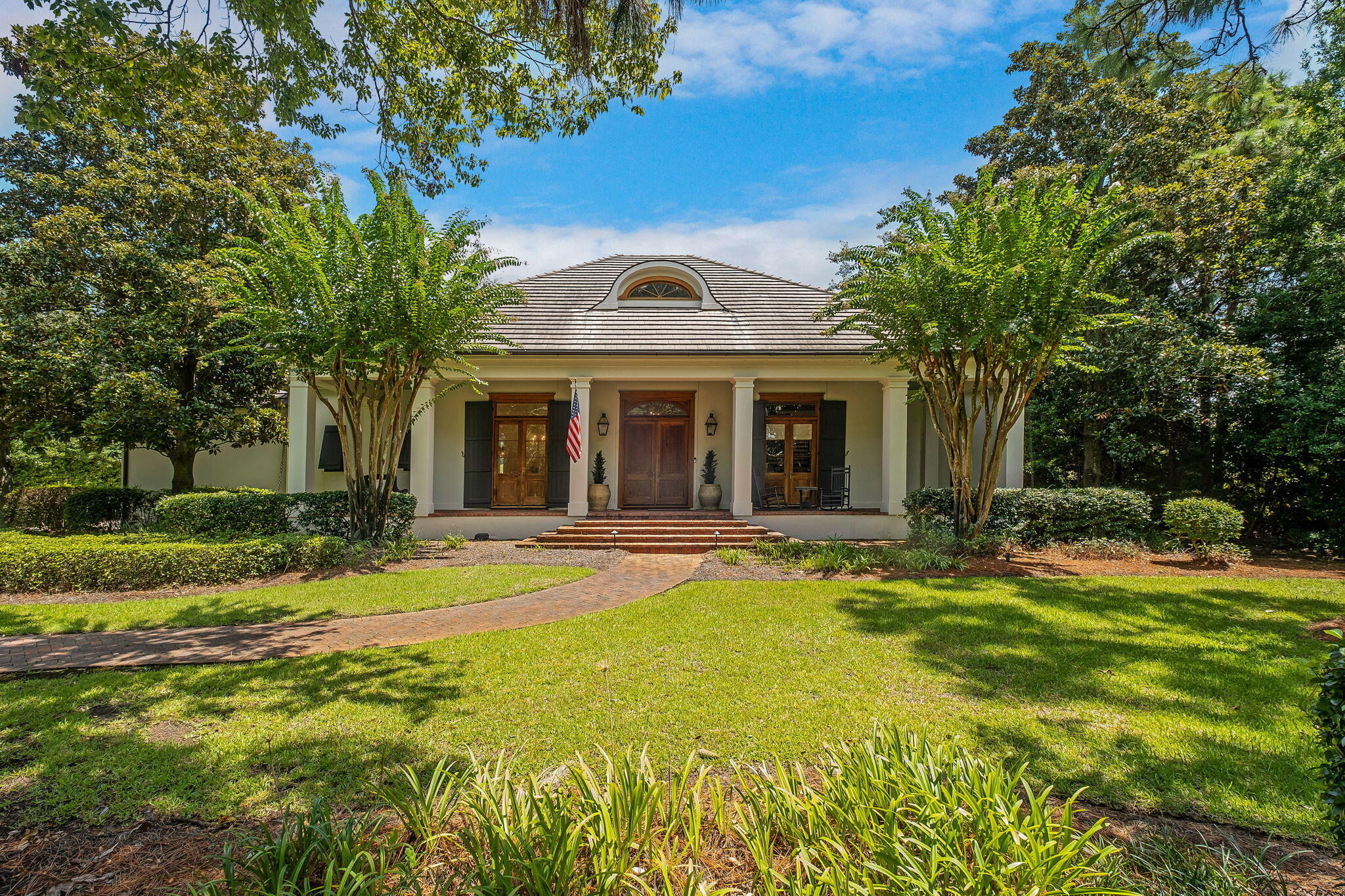 3326 Club Drive