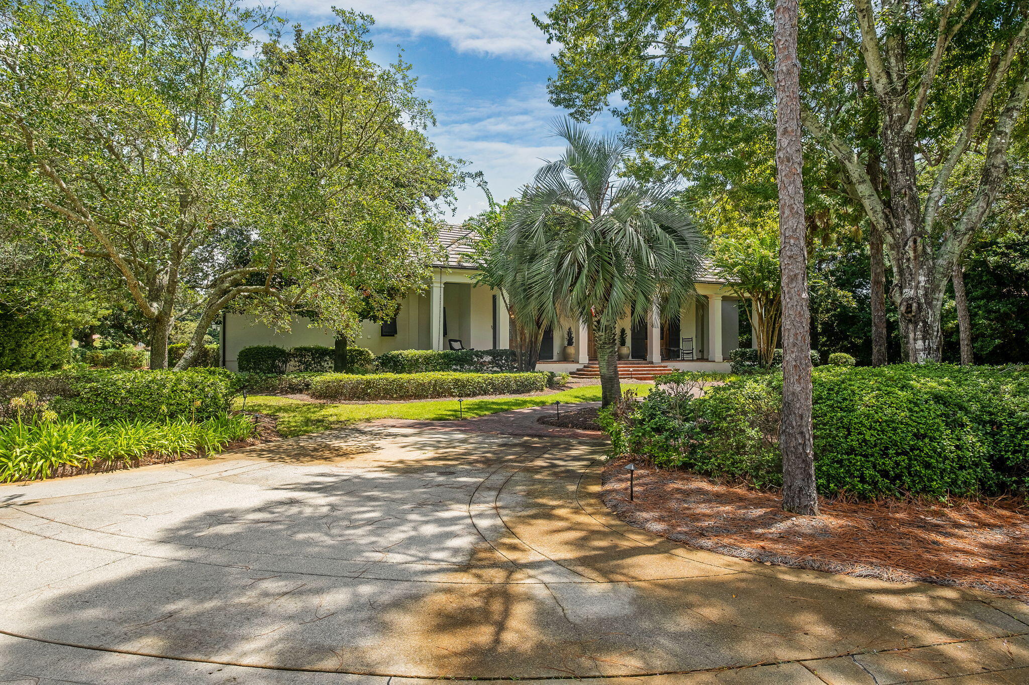 3326 Club Drive