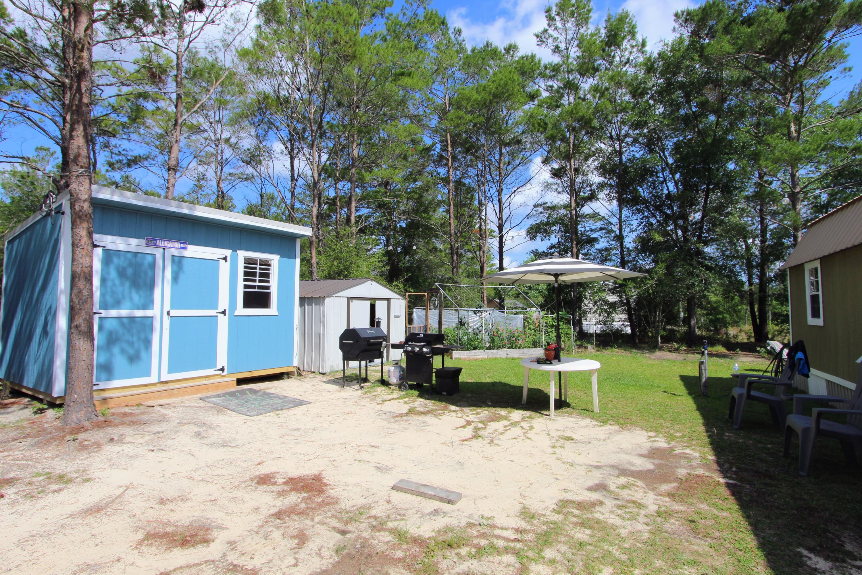 Defuniak Springs - Land