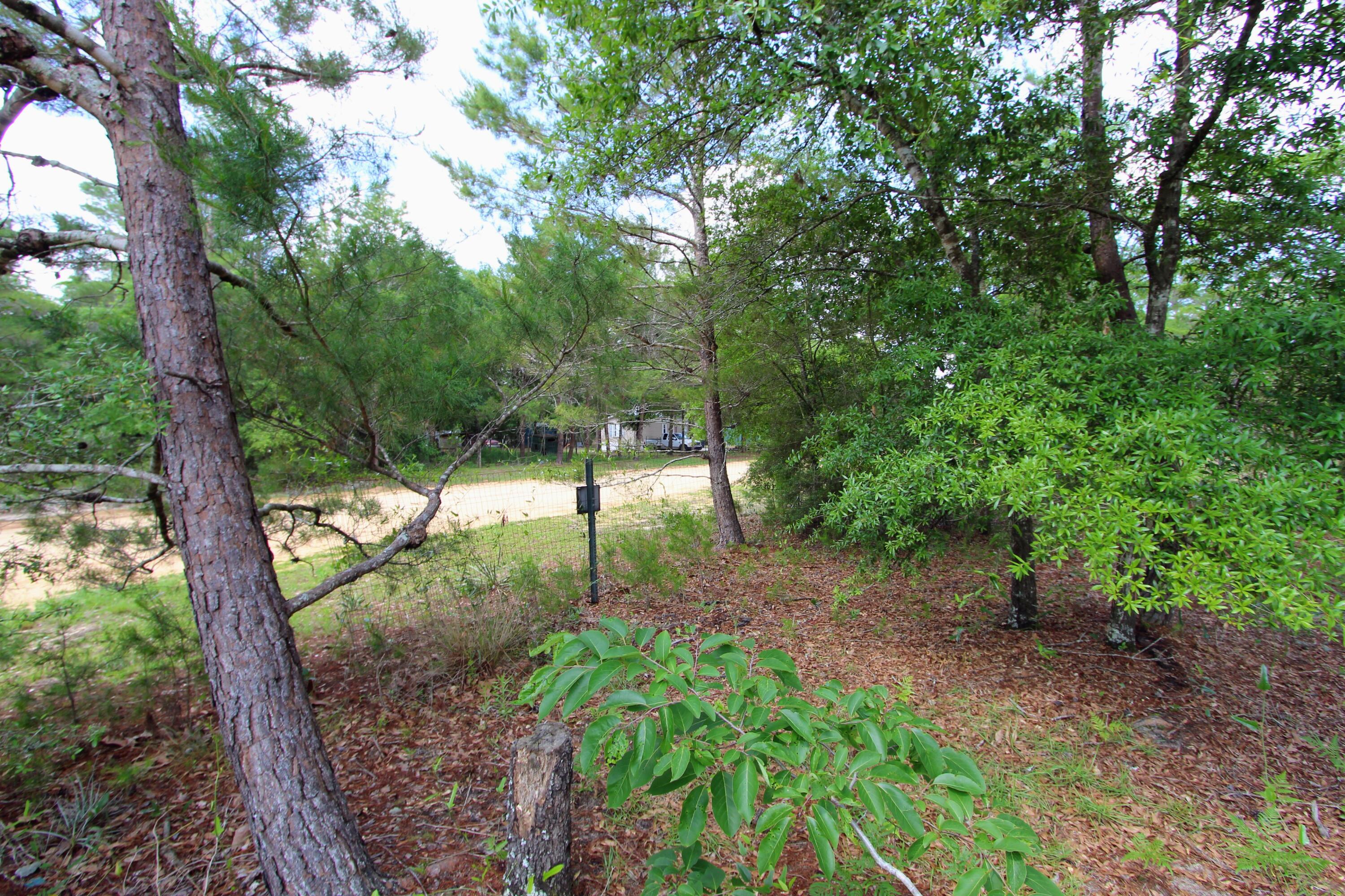 Defuniak Springs - Land
