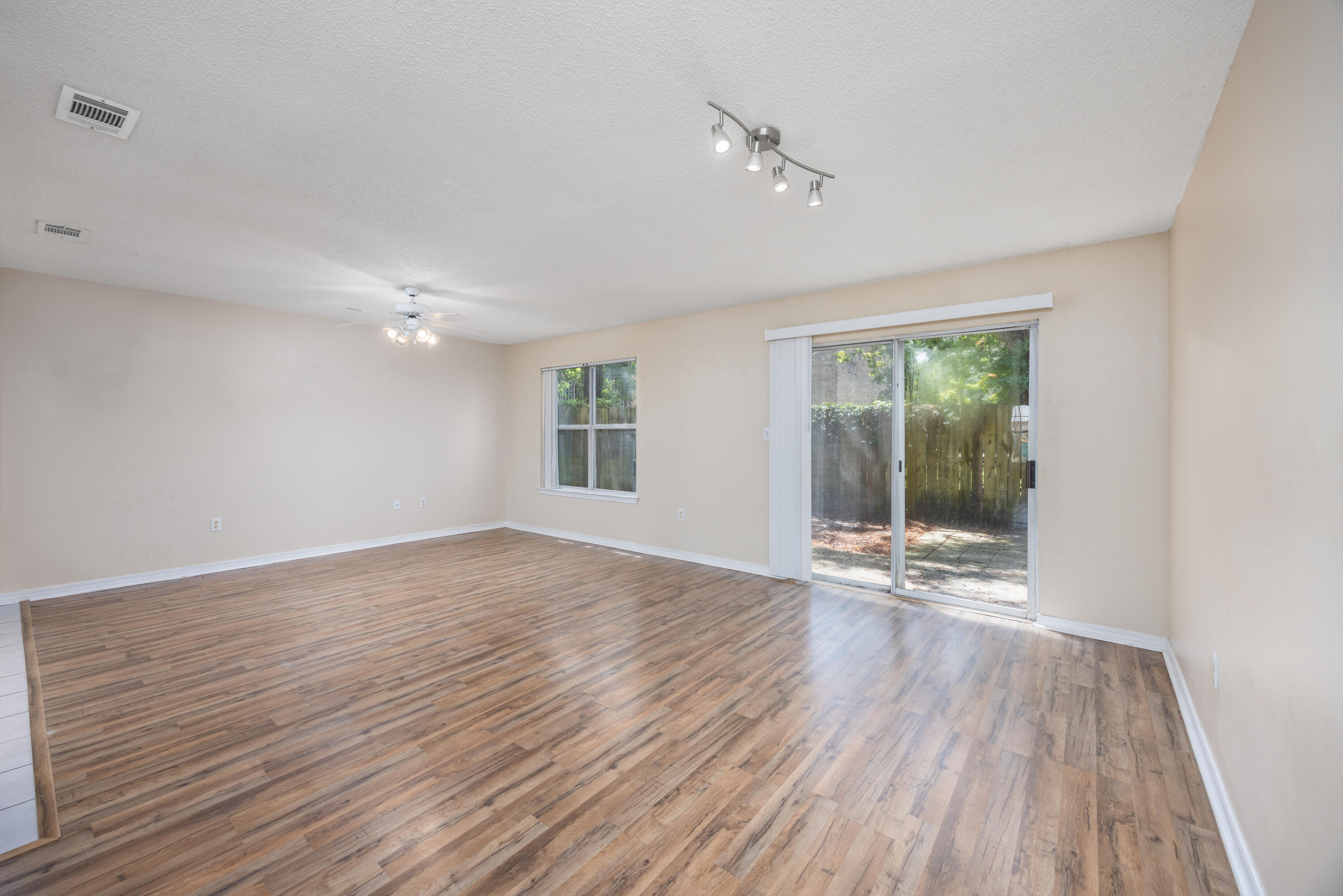 FOREST OAKS PH 3 - Residential